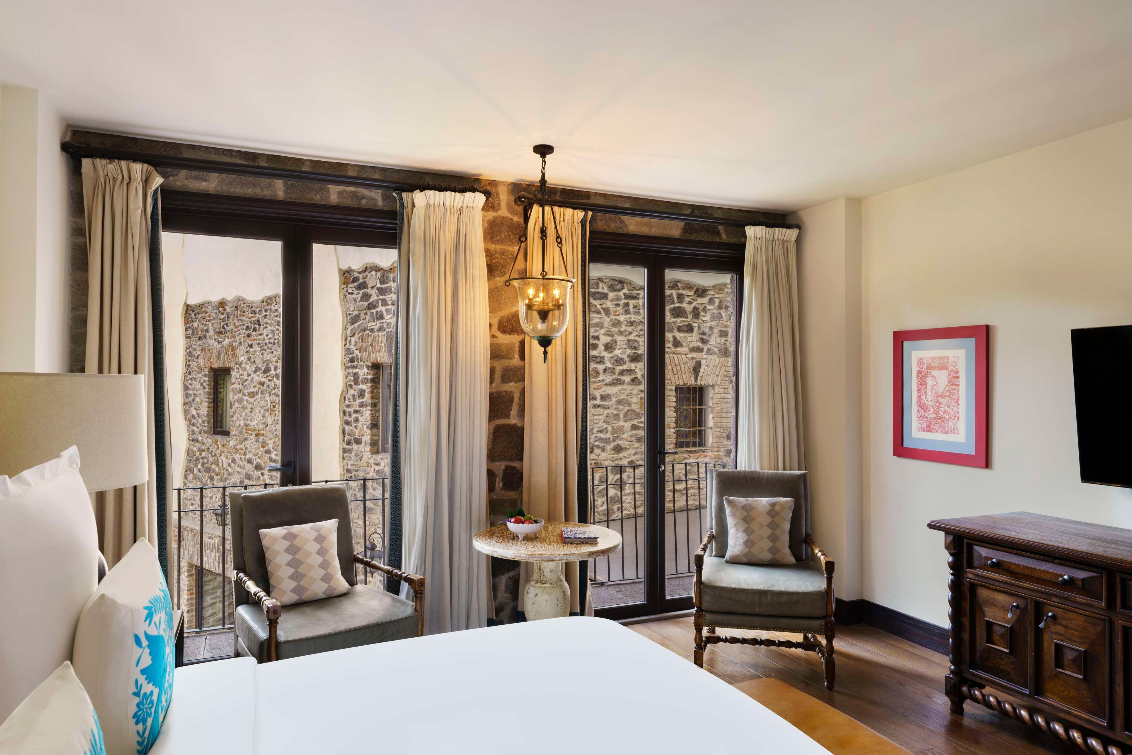 Double King Bed One Bedroom 