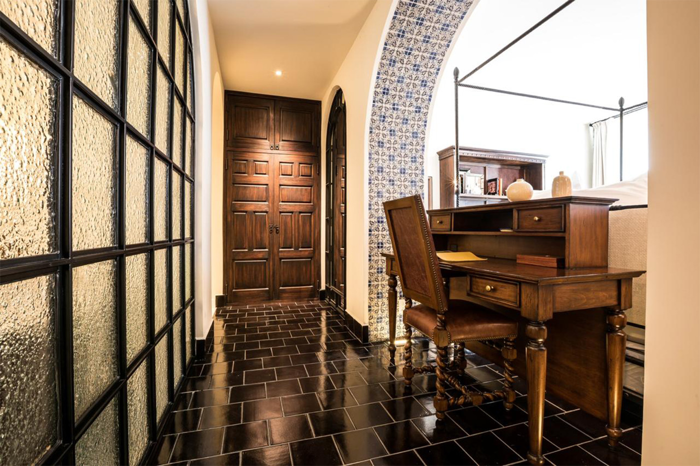 Junior Suite King Size Bed