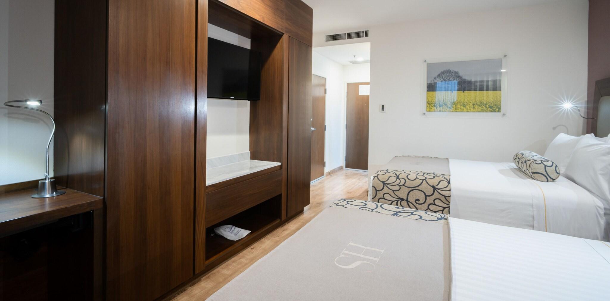 Double Two Queen Beds