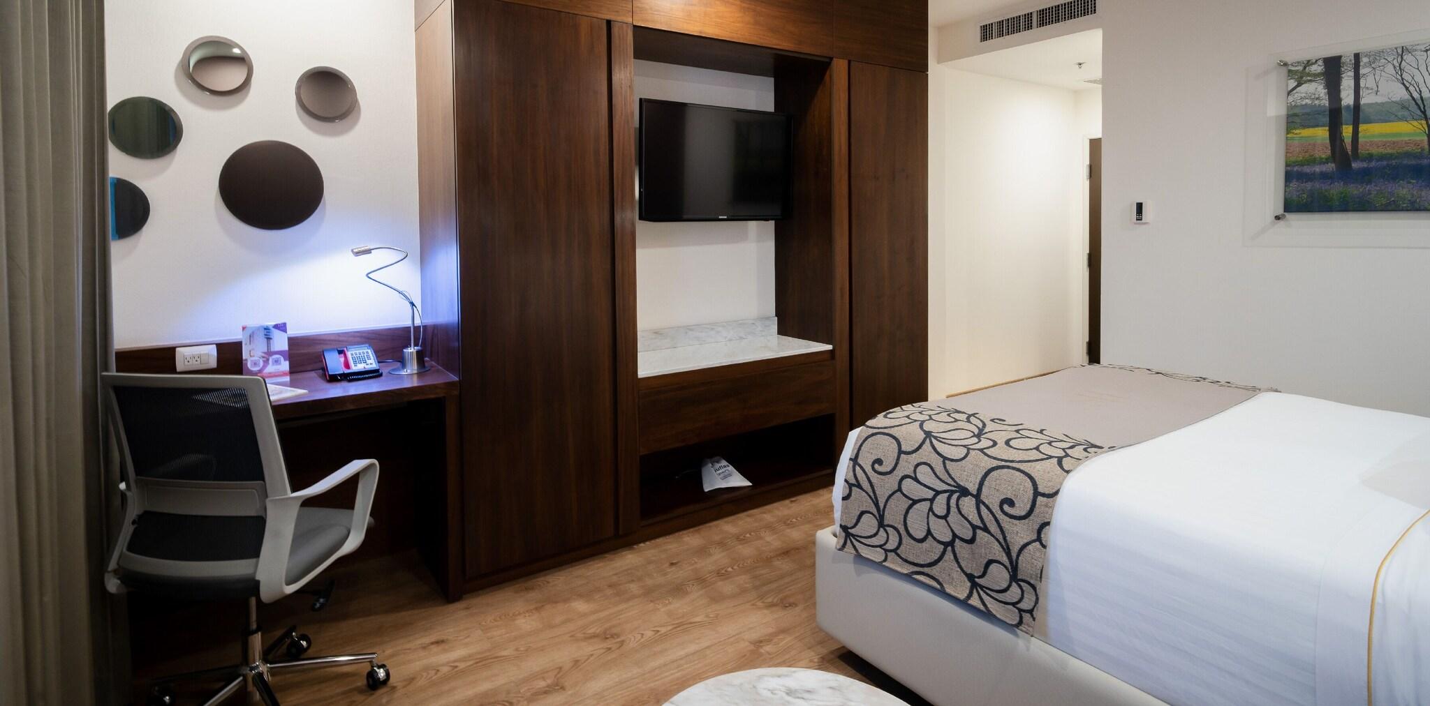 Double Deluxe Executive