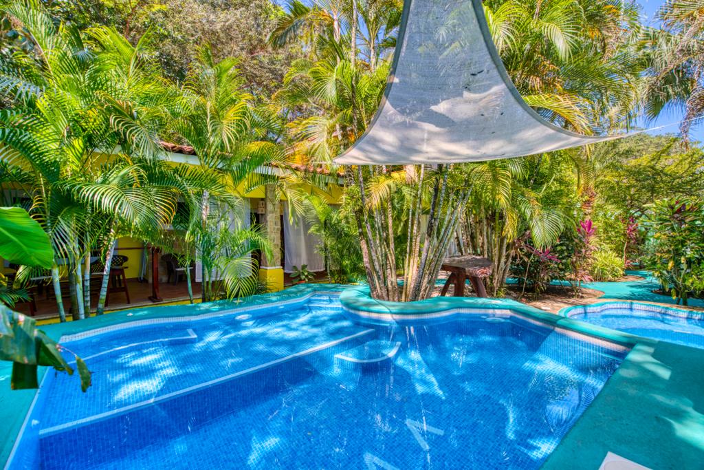 Villa Three Bedrooms Two Bathrooms