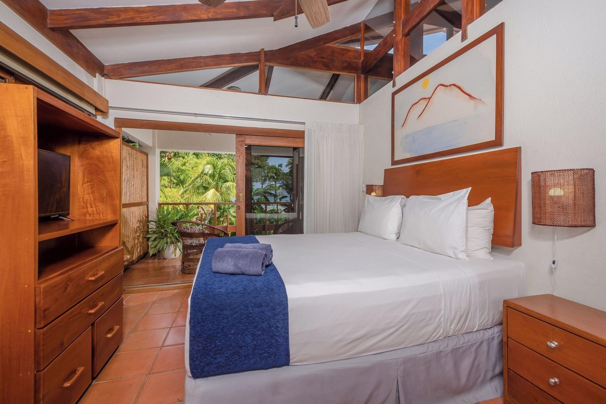 Villa Two Queen Beds