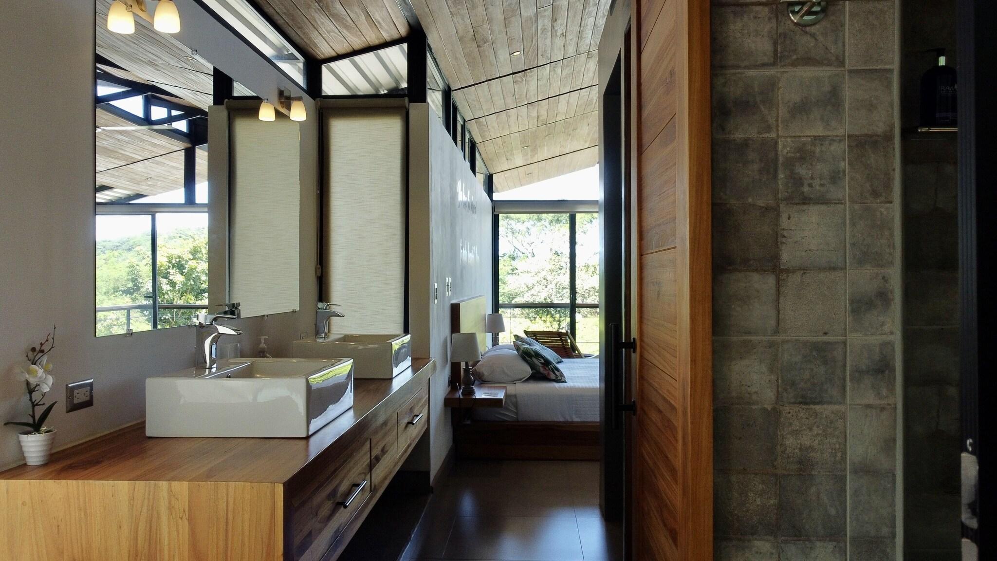 Studio Ocean View King Bed