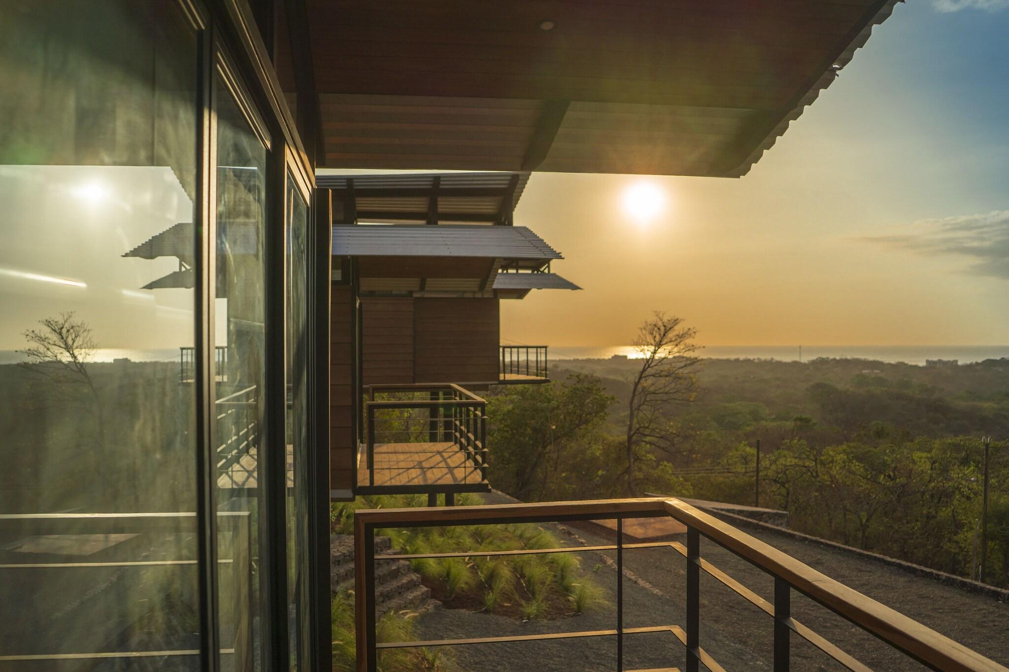 Studio Ocean View King Bed