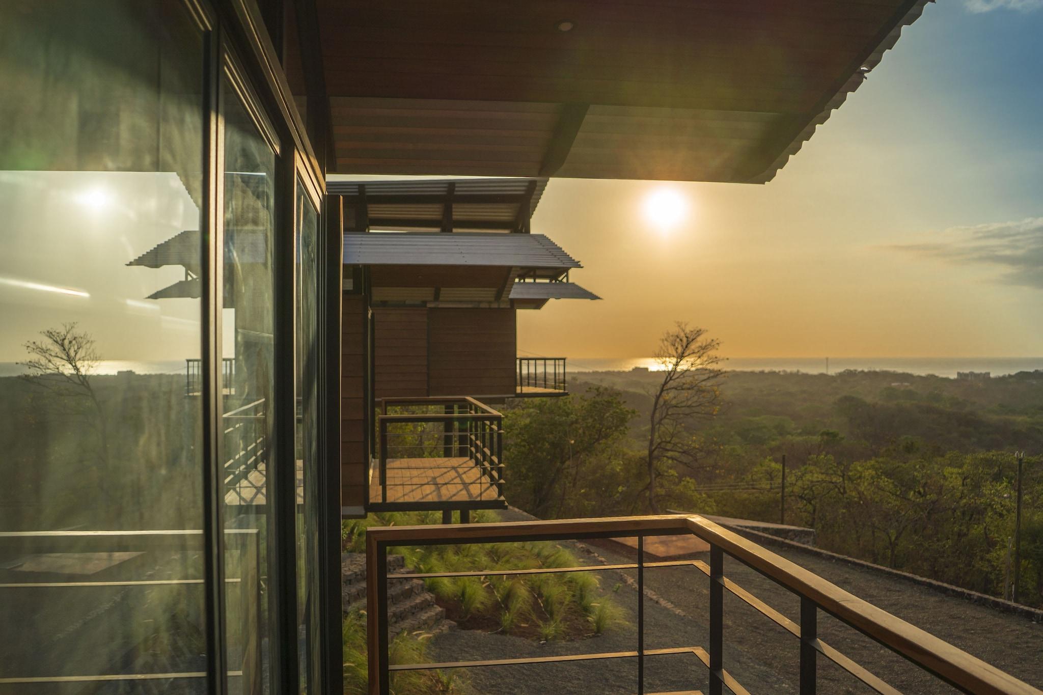 Studio Ocean View King Bed