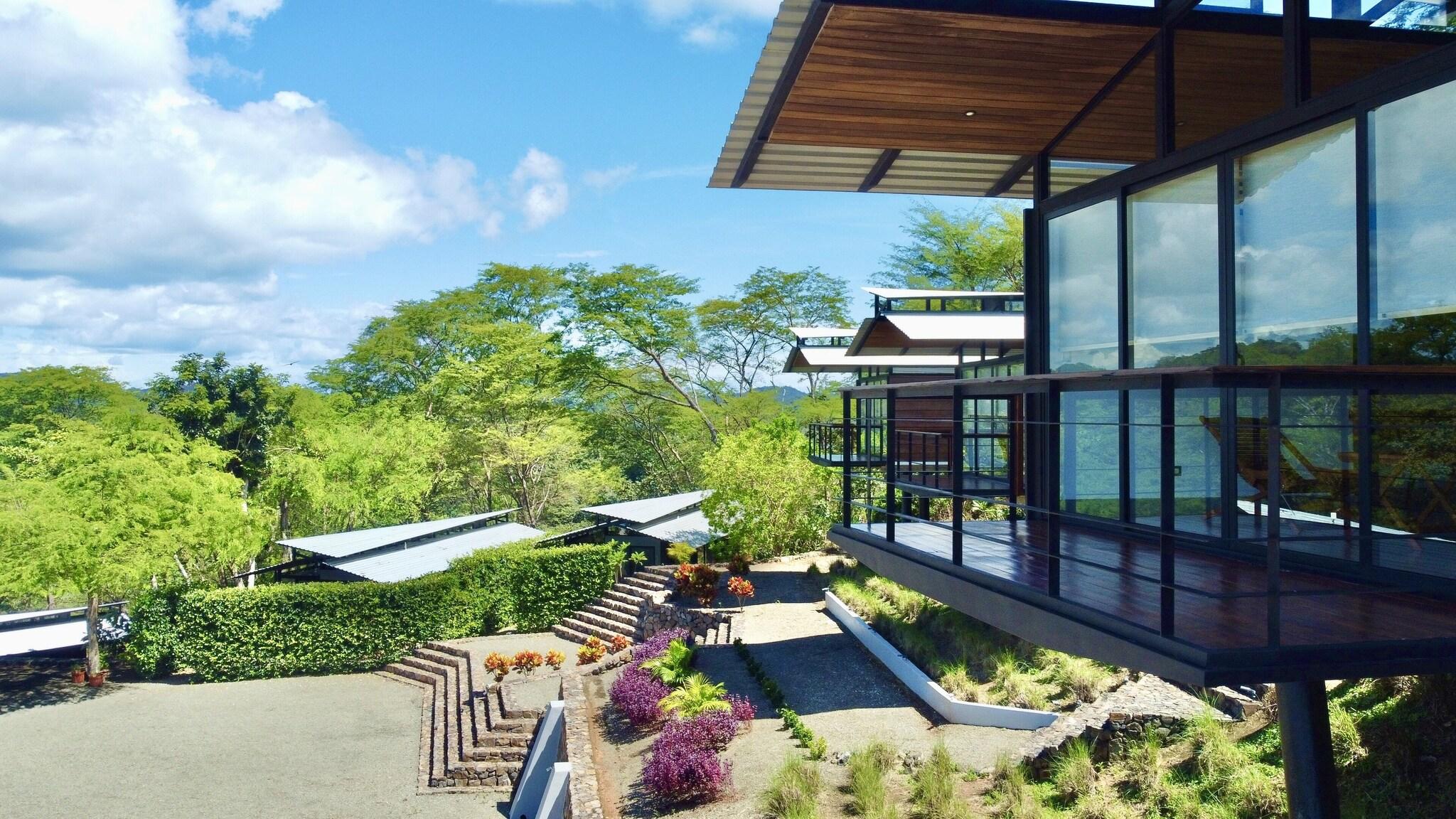 Studio Ocean View King Bed