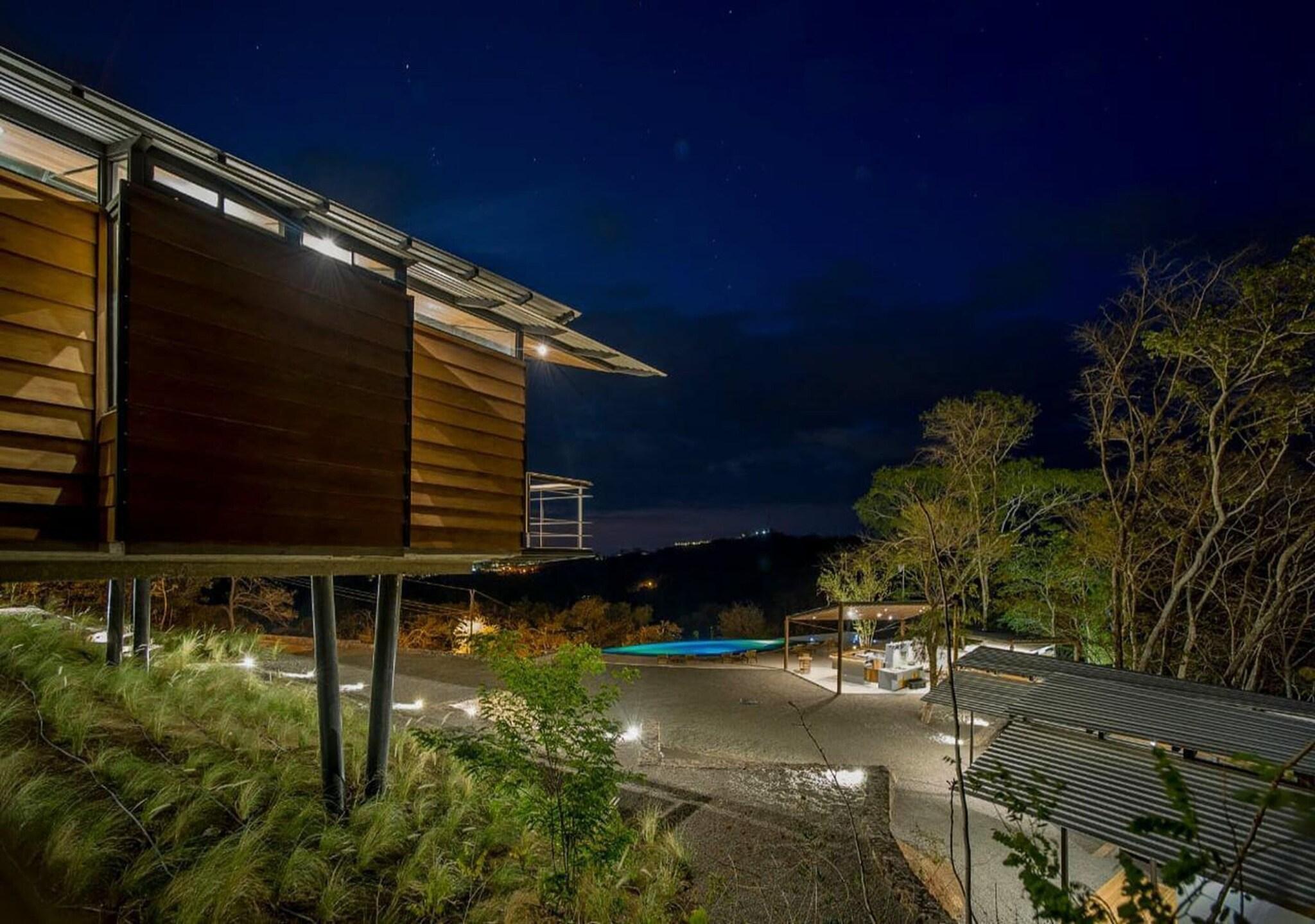 Studio Ocean View King Bed