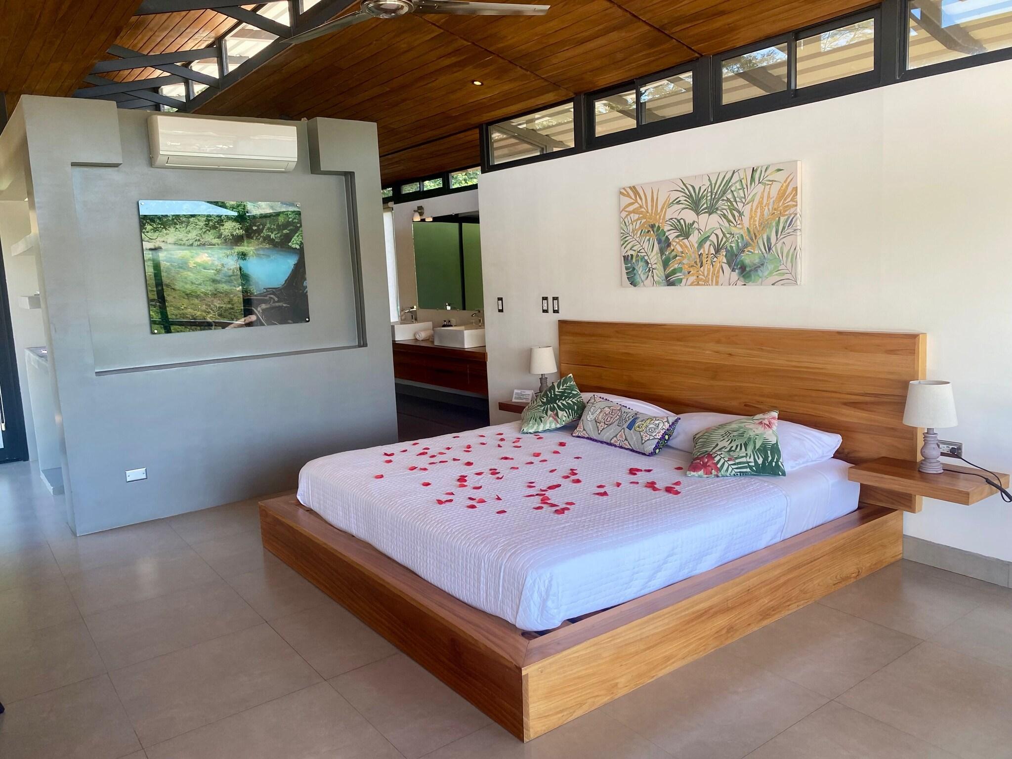 Studio Ocean View King Bed