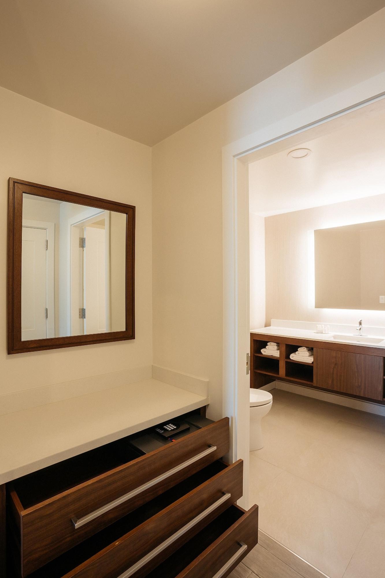 Studio Two Double Beds