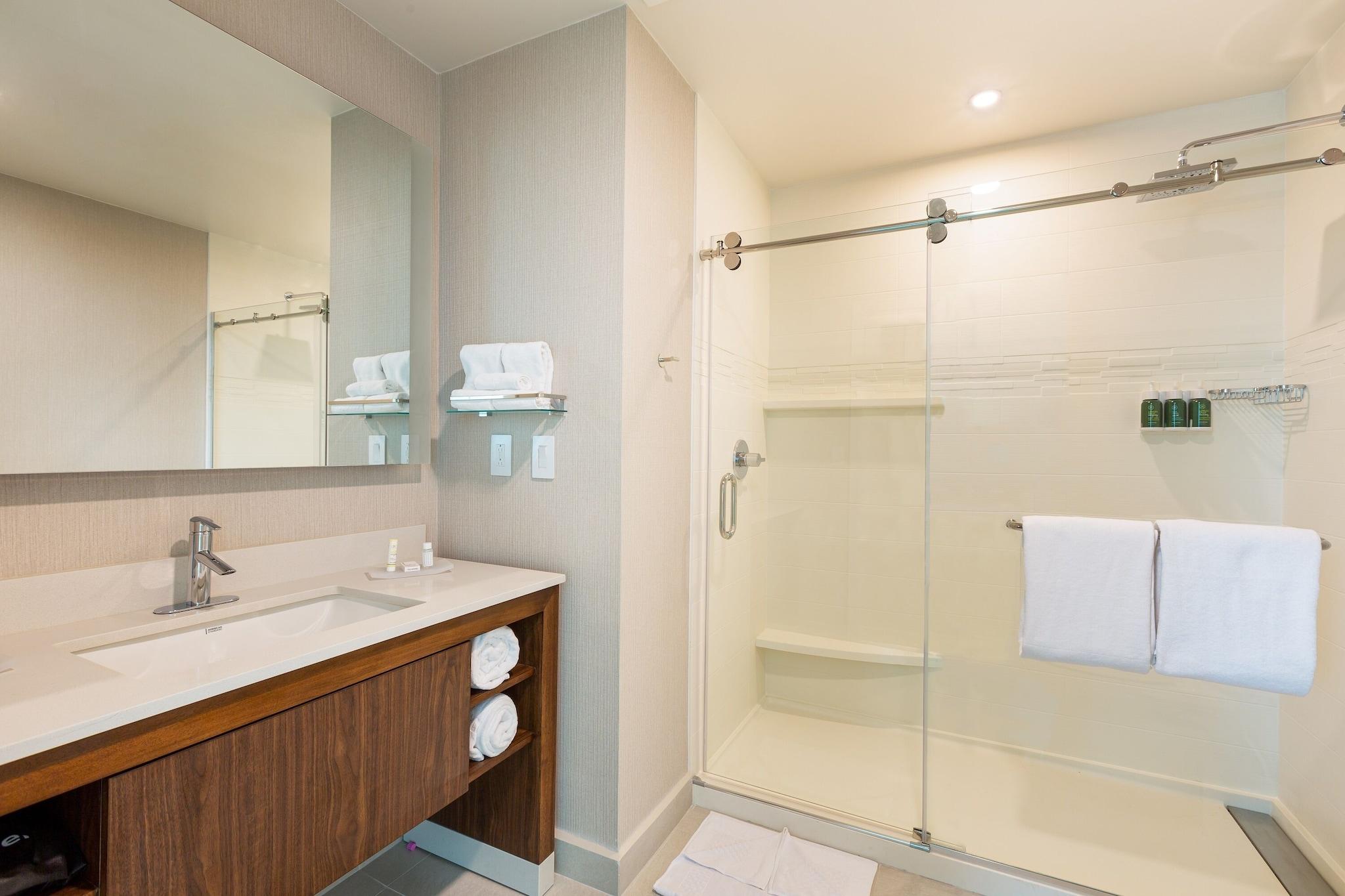 Studio Two Double Beds