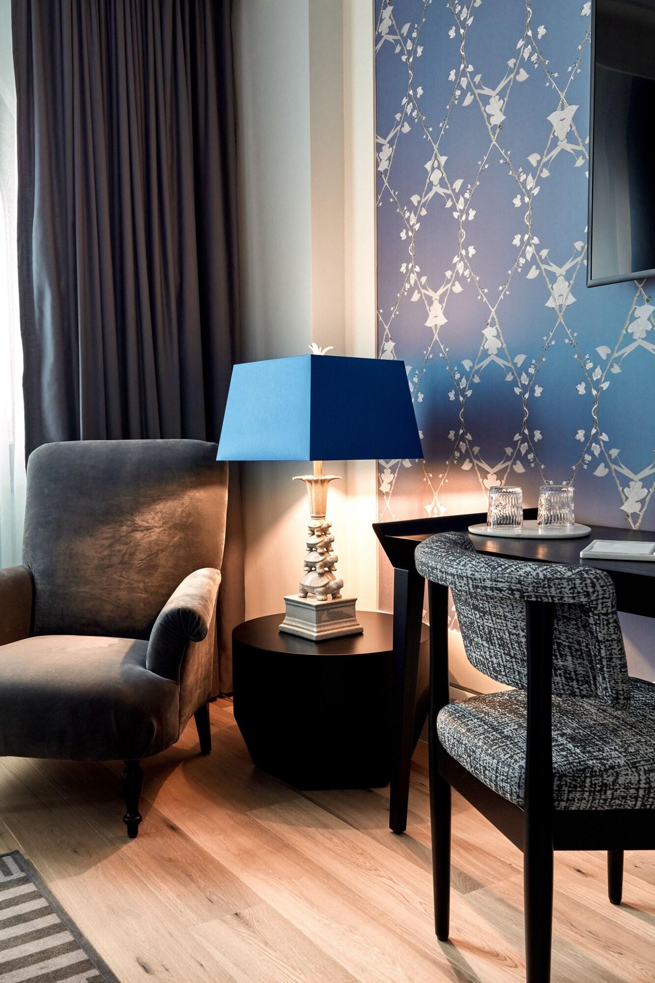 Double Classic King Bed