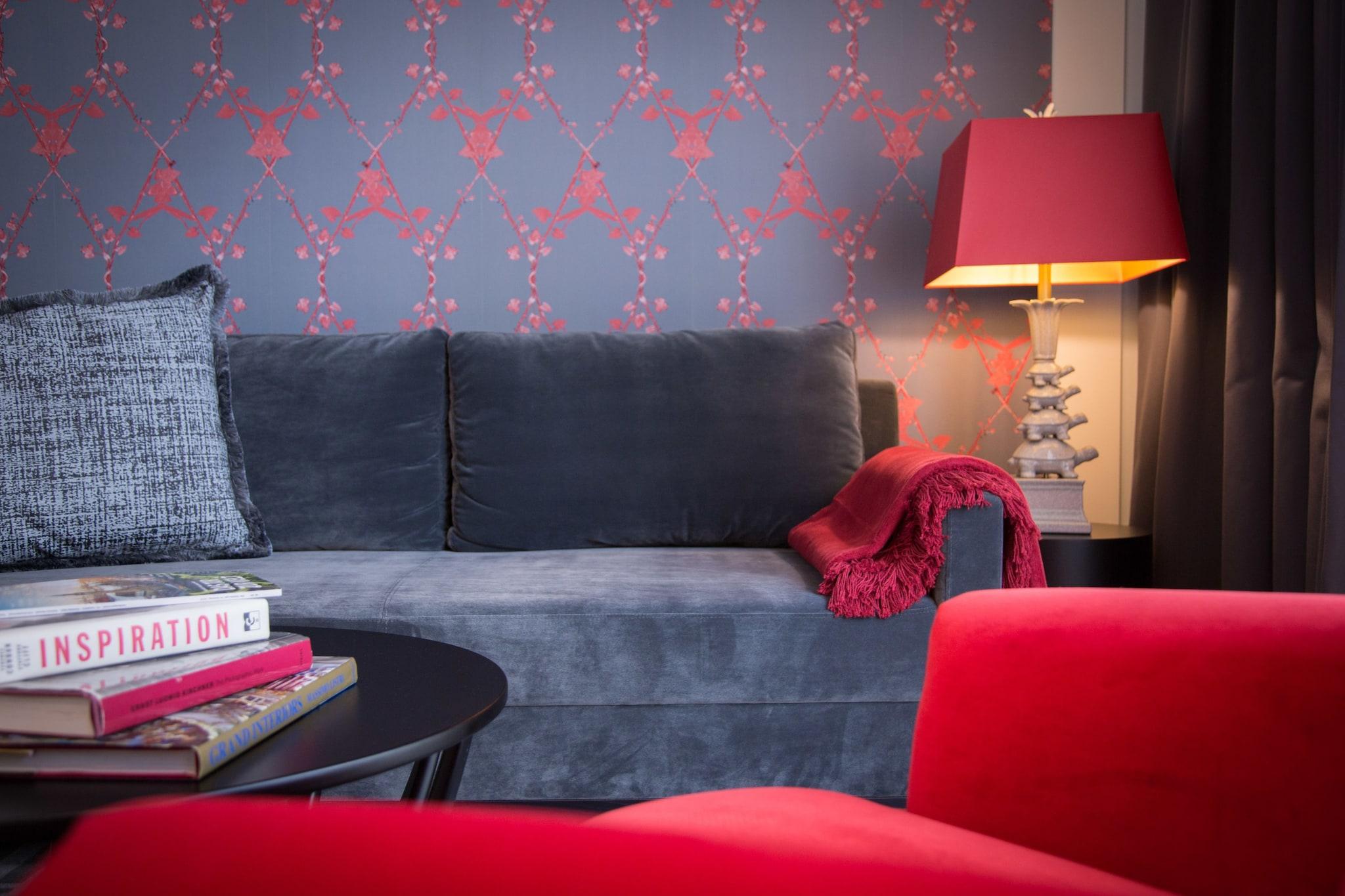 Apartment King Size Bed