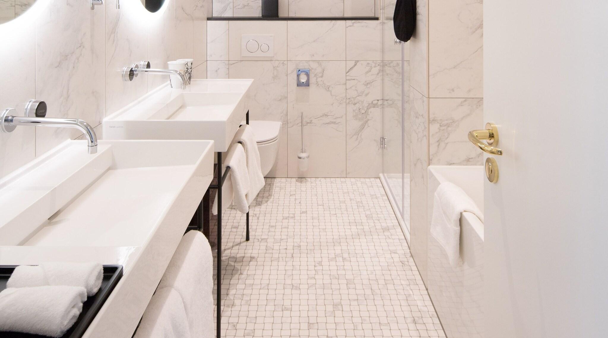 Apartment King Size Bed