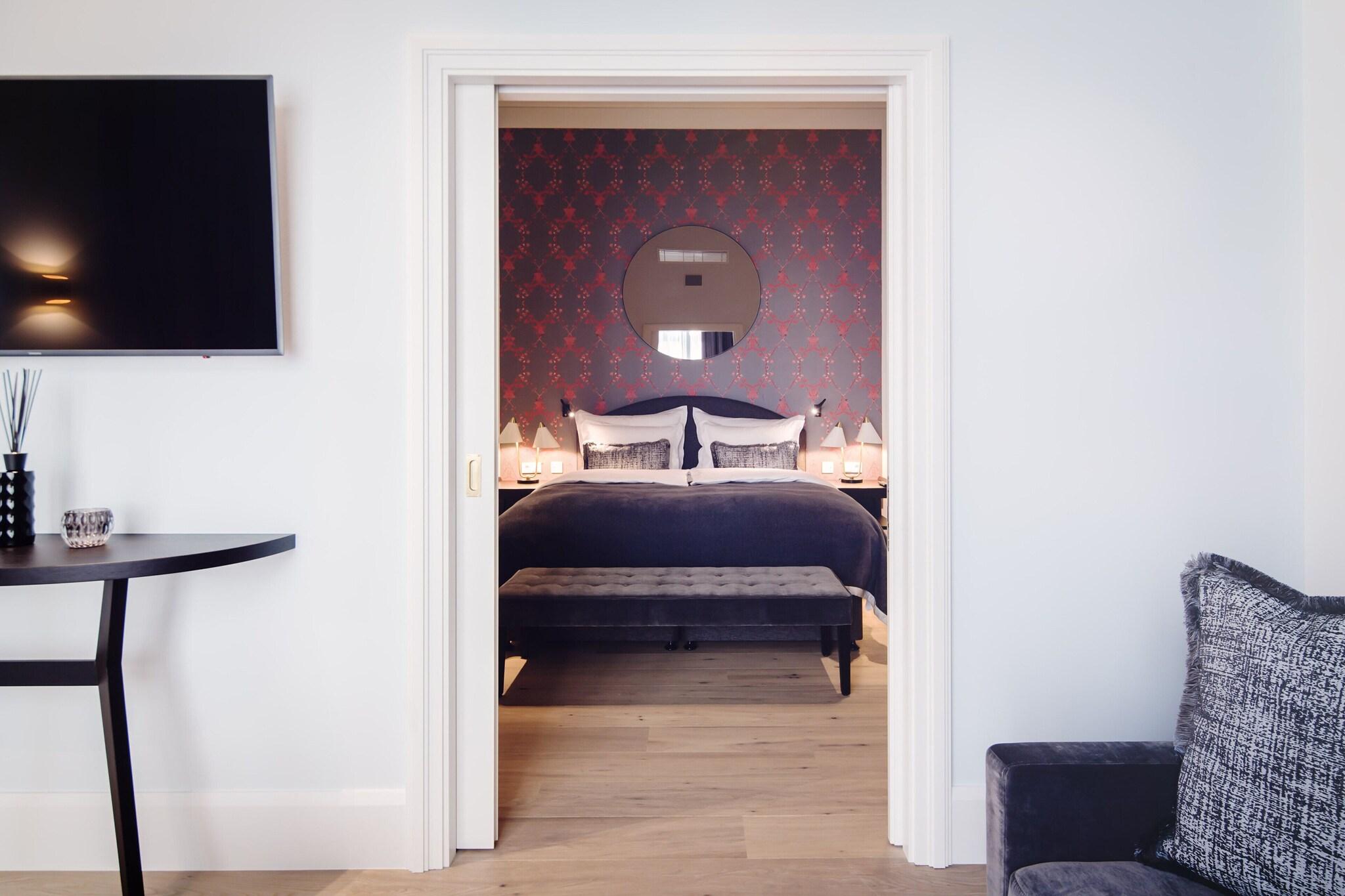 Apartment King Size Bed