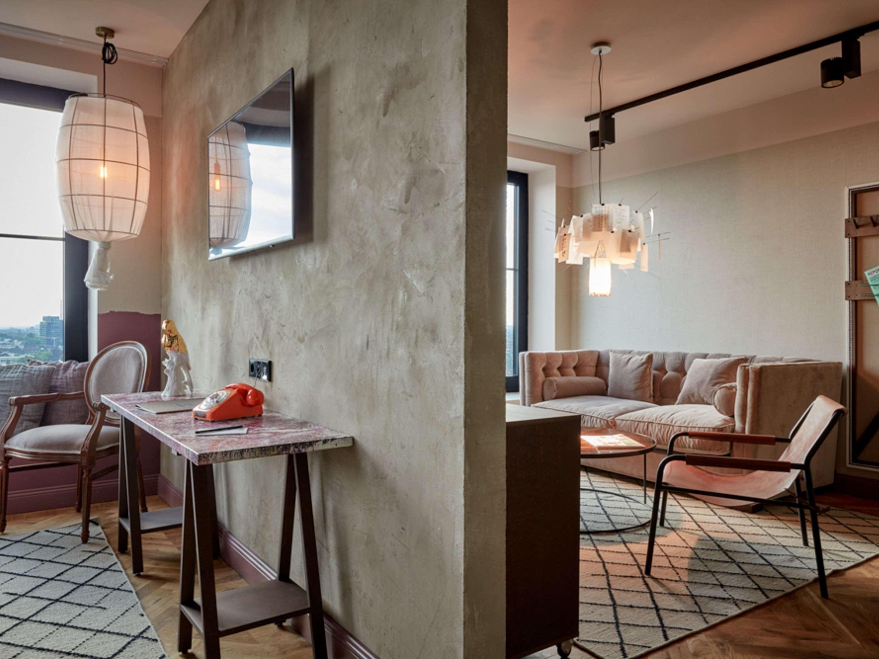 Double King Size Bed