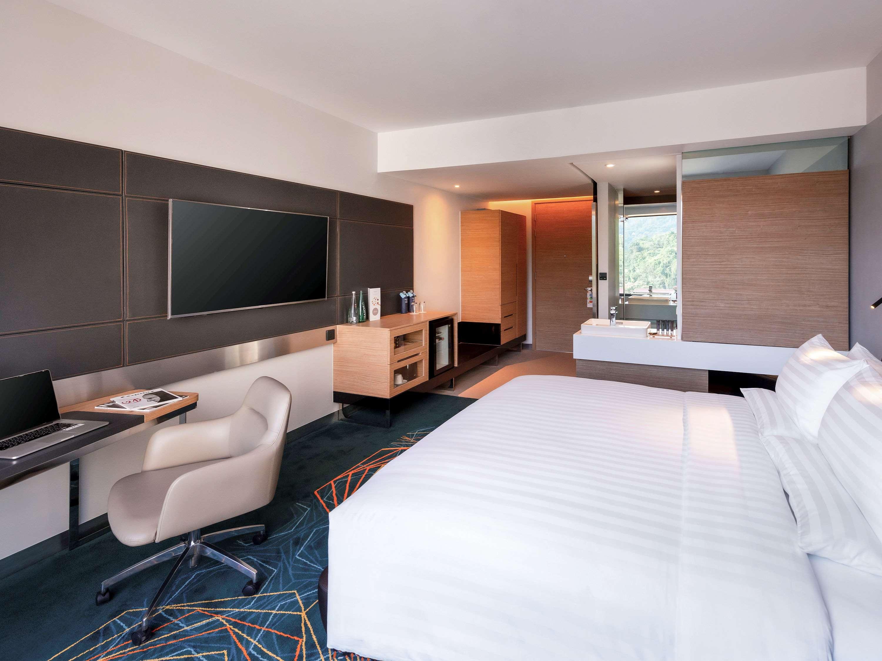 Double Superior King Bed