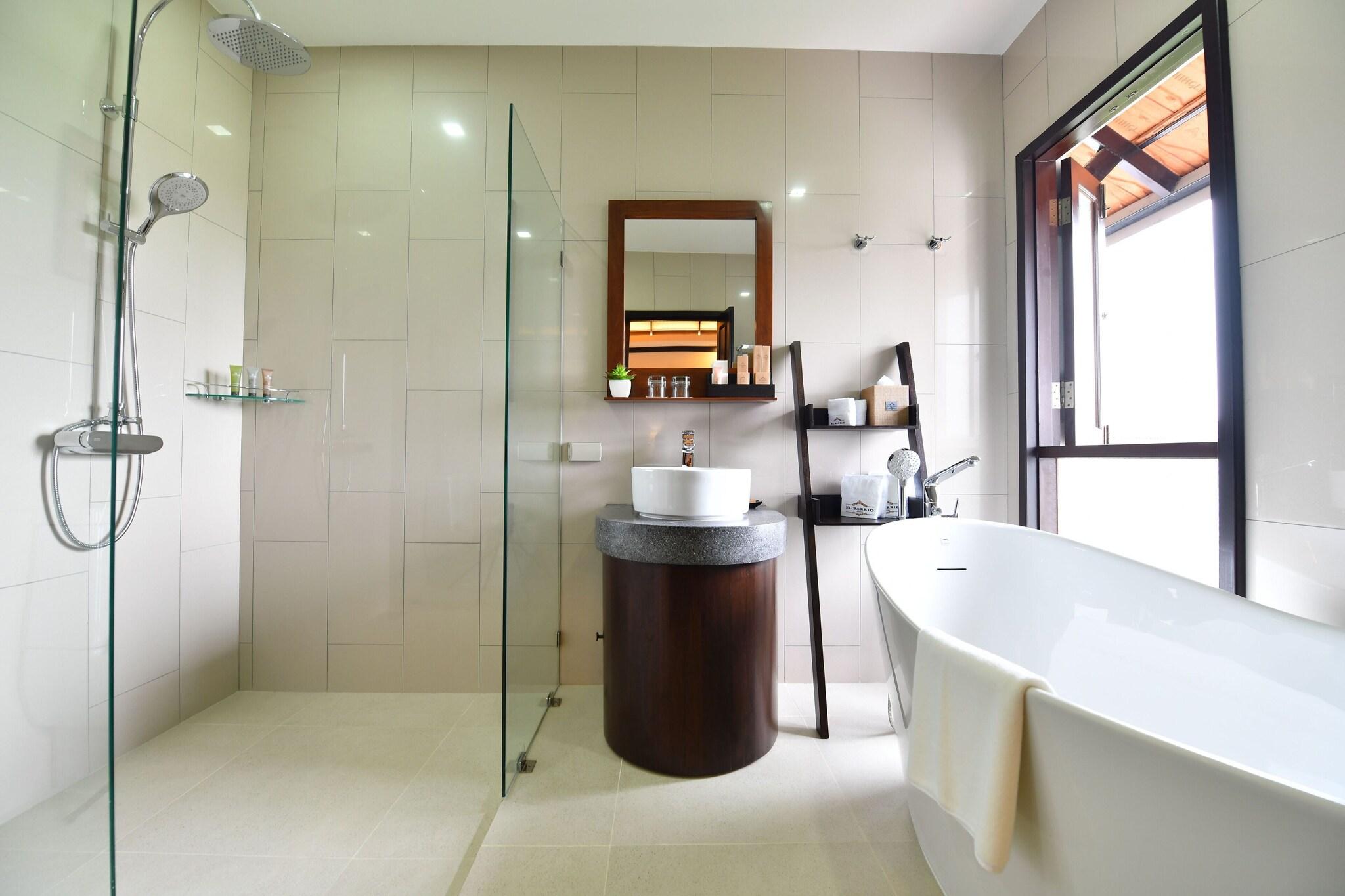 Studio King Size Bed