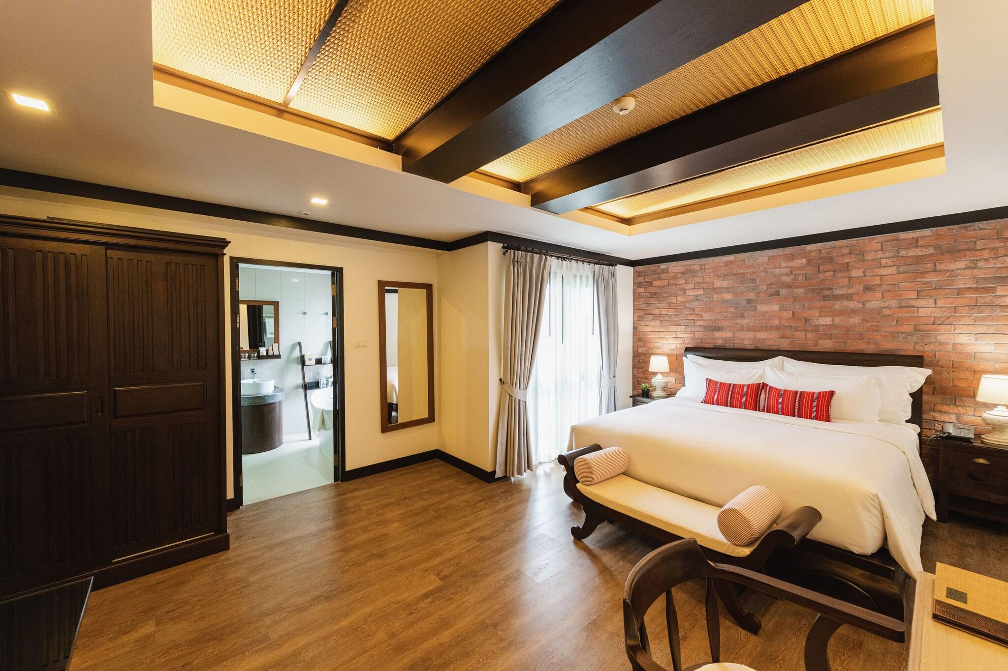 Studio King Size Bed