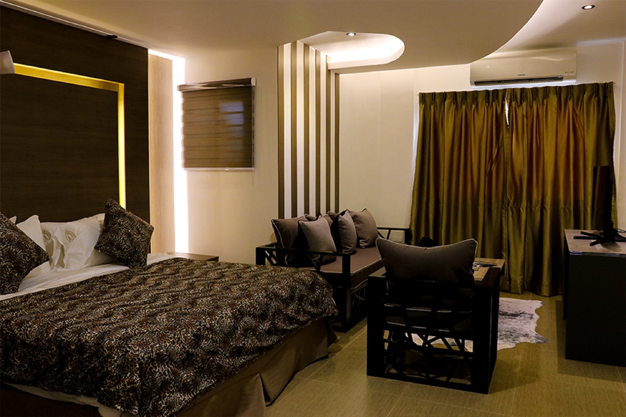 Double King Size Bed