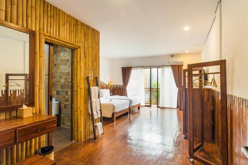 Double or Twin Deluxe Pool View