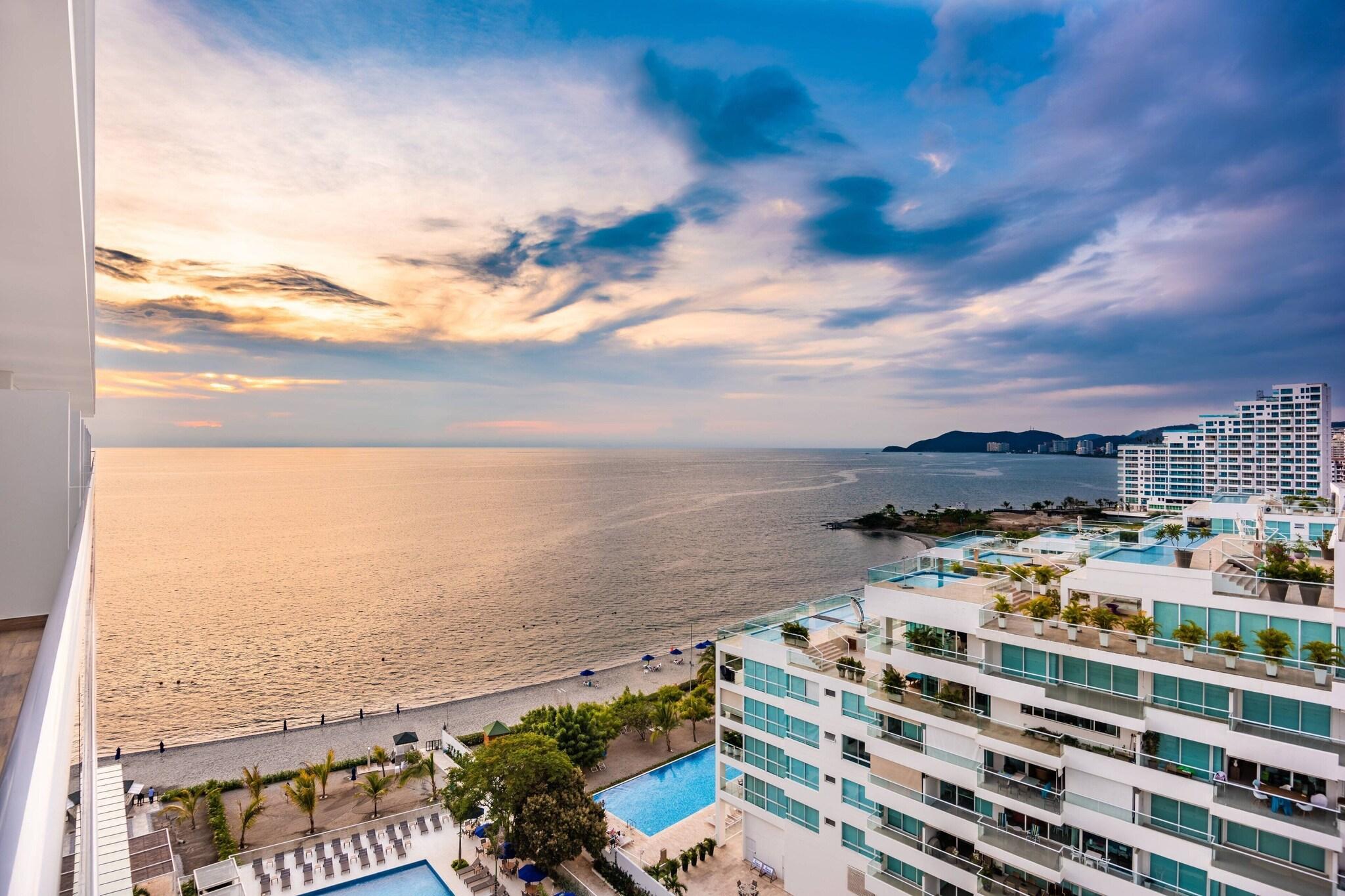 Suite Ocean Front King Bed