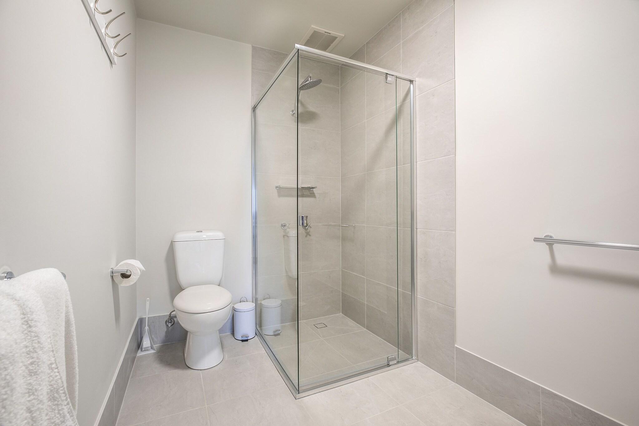 Studio Queen Size Bed