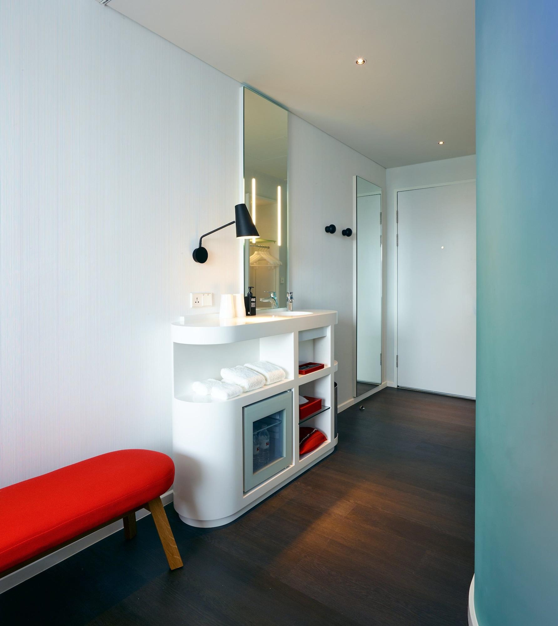 Double King Size Bed