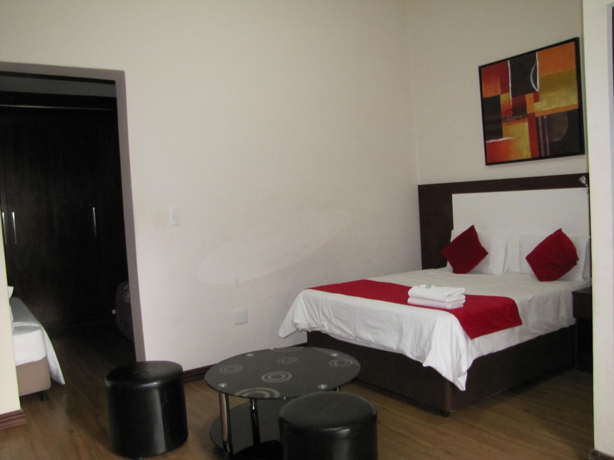 Family Room Two Queen Beds