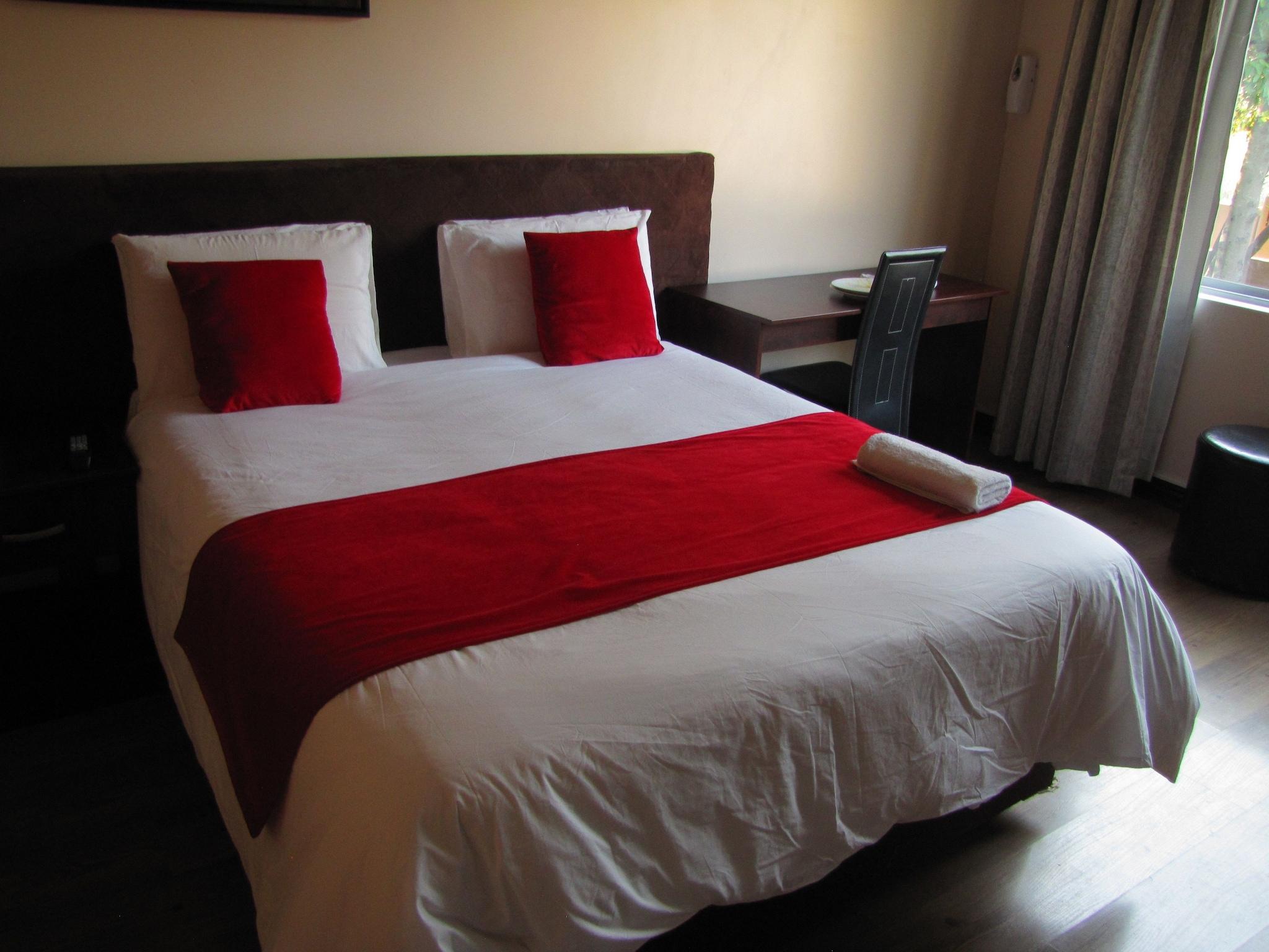 Double Queen Size Bed