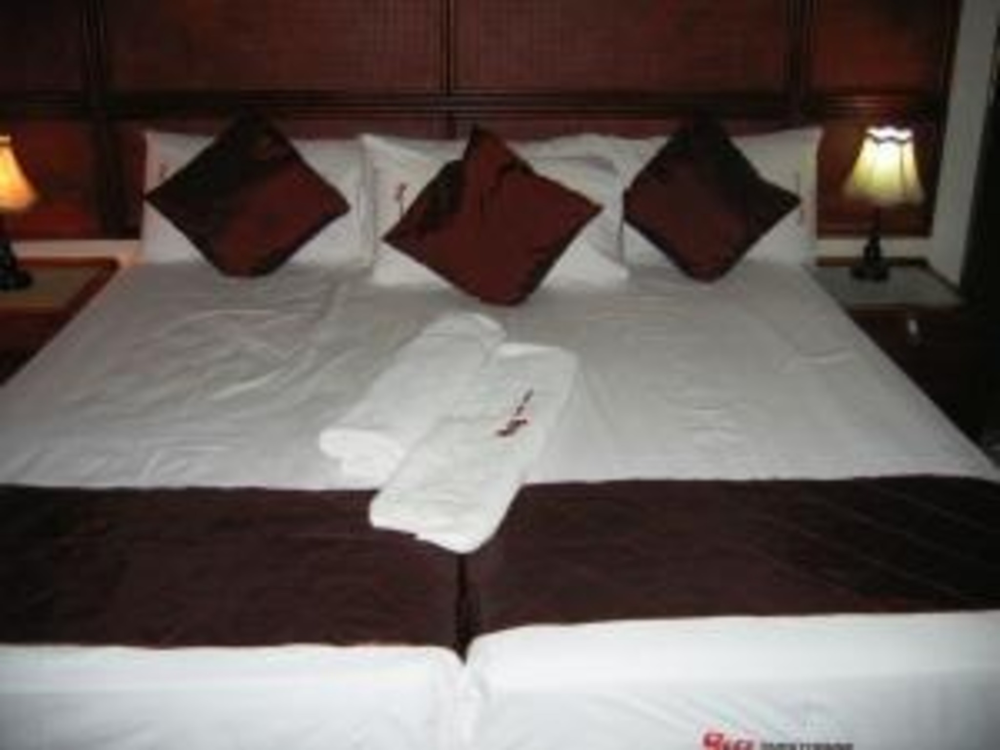 Double Queen Size Bed