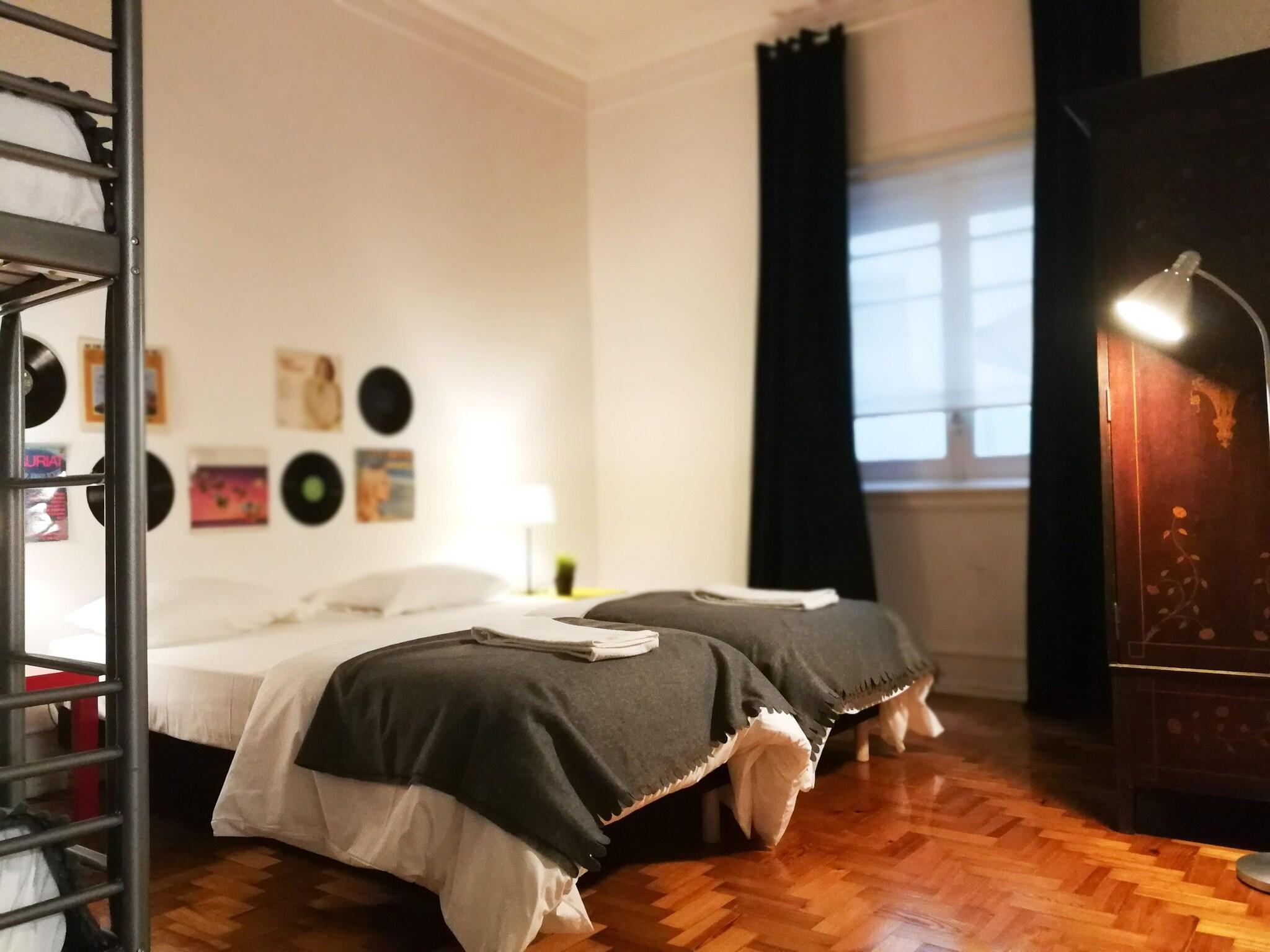 Quadruple Bunk Bed with Shared Bathroom
