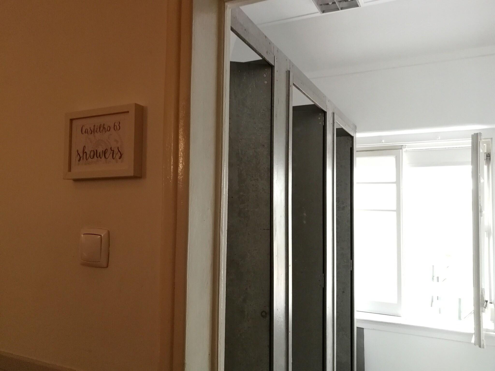 Quadruple Bunk Bed with Shared Bathroom