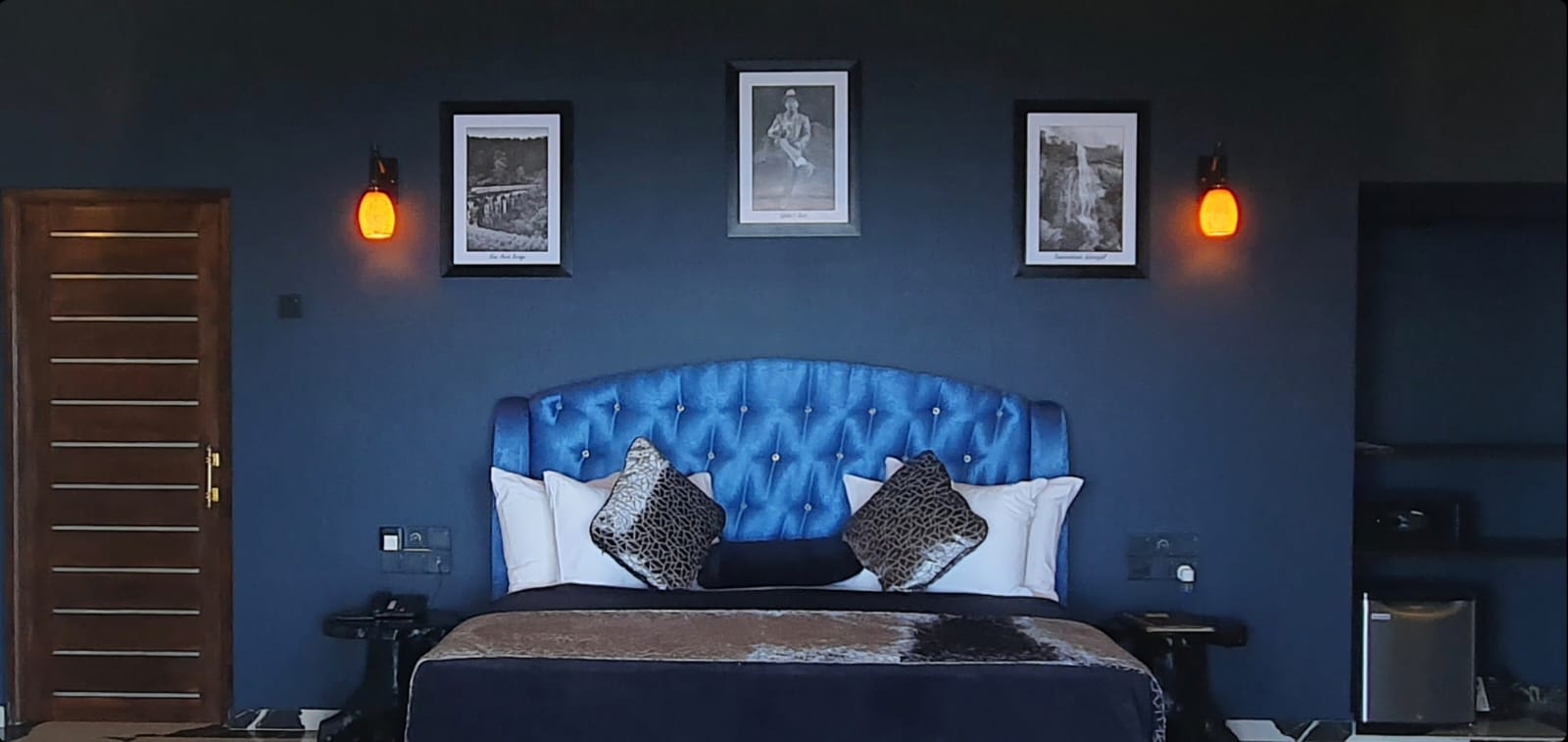 Double Deluxe One Bed