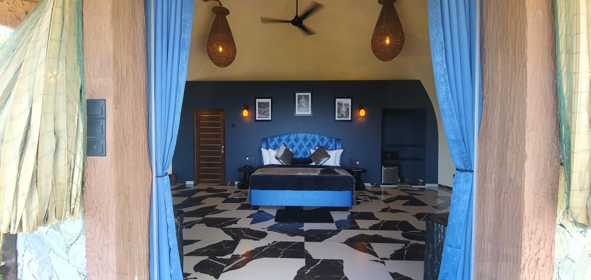 Double Deluxe One Bed