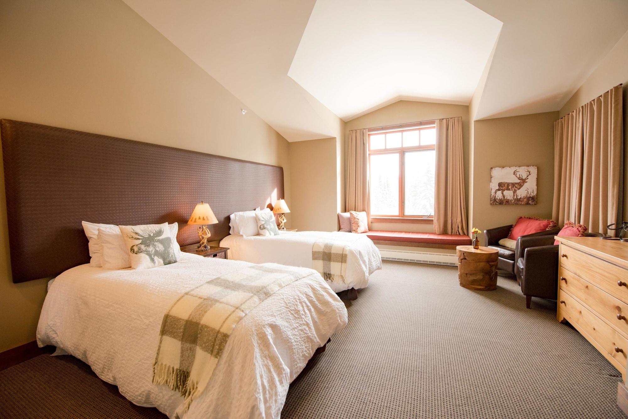 Quadruple Deluxe Queen Bed