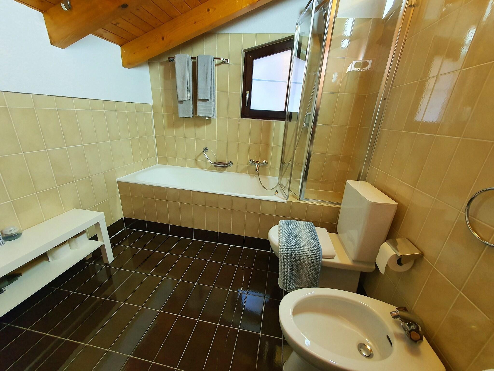 Double Queen Size Bed