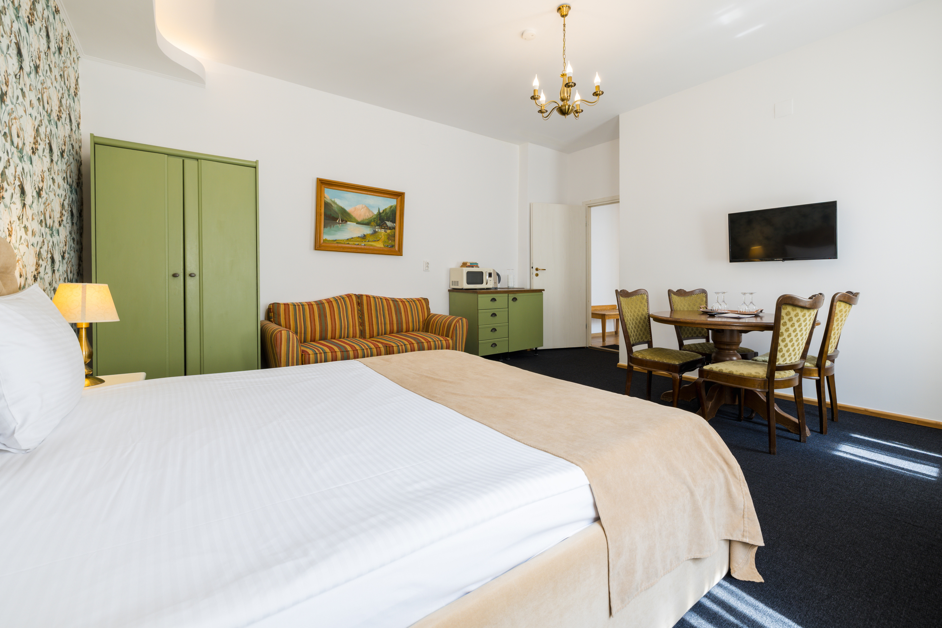 Quadruple Deluxe Two Bedroom