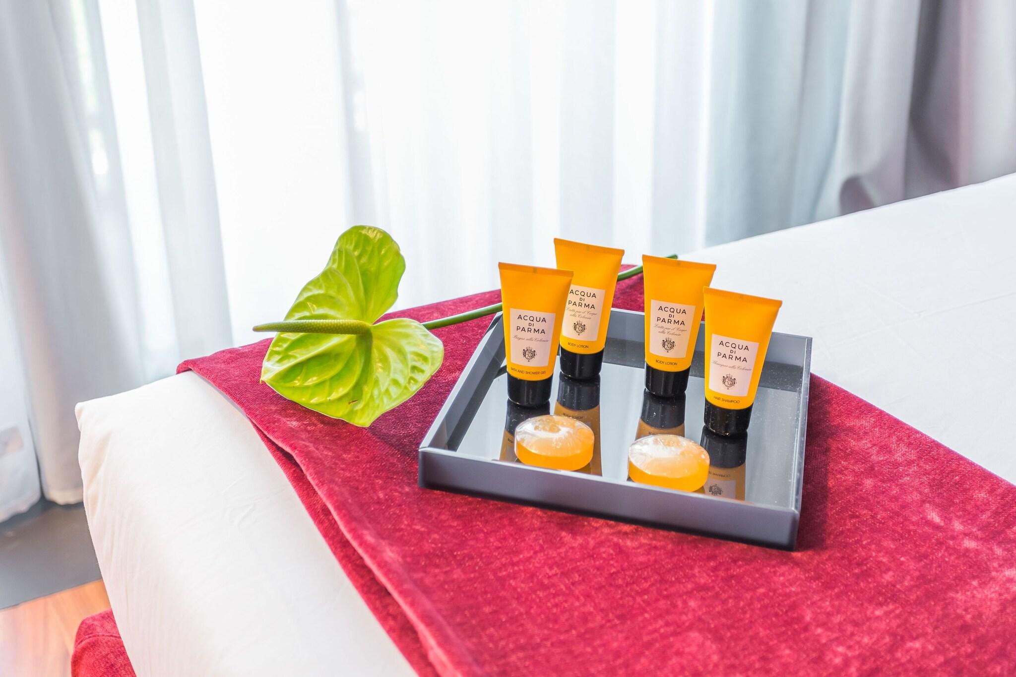 Suite Garden View King Bed