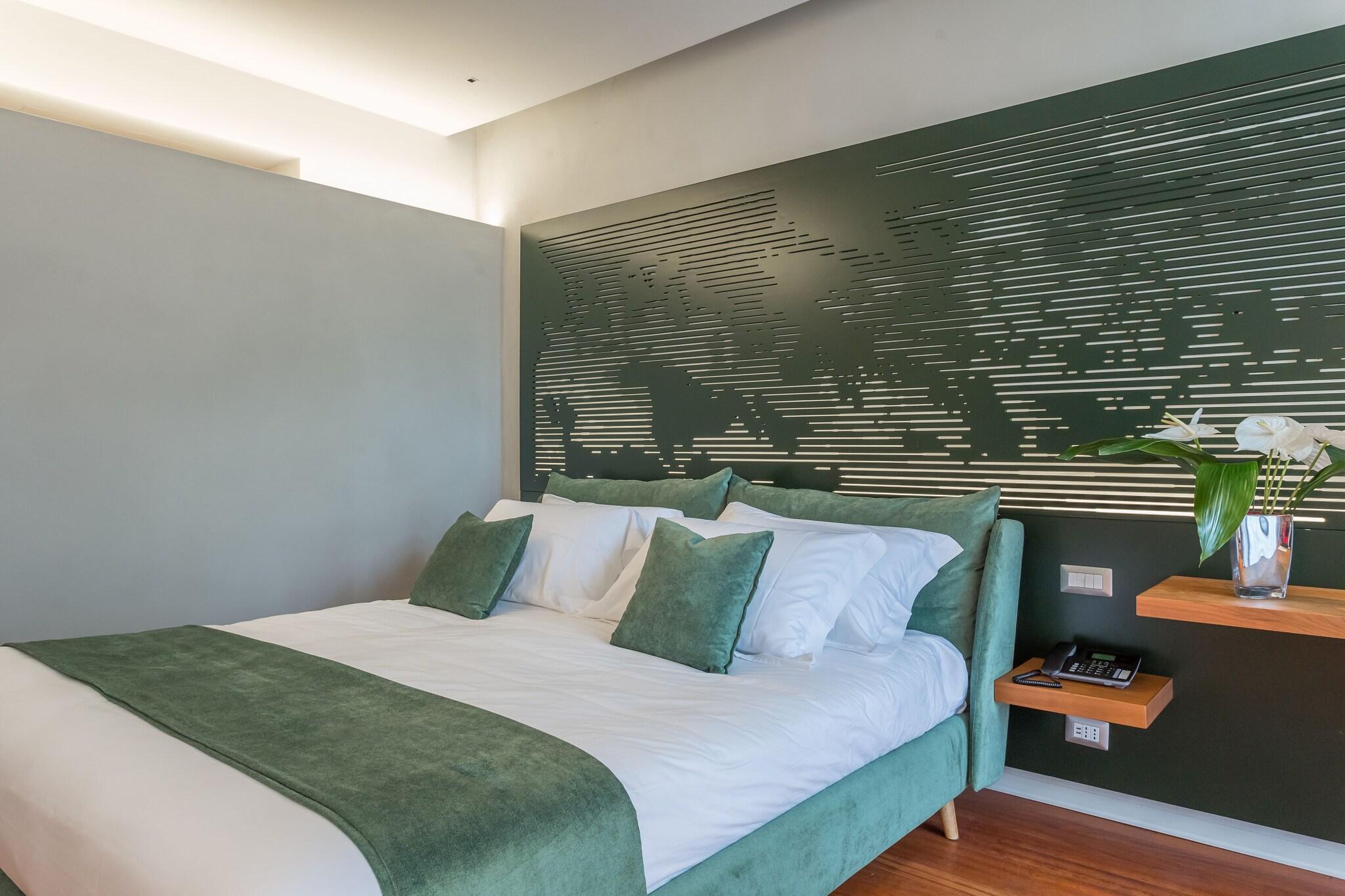 Suite Garden View King Bed