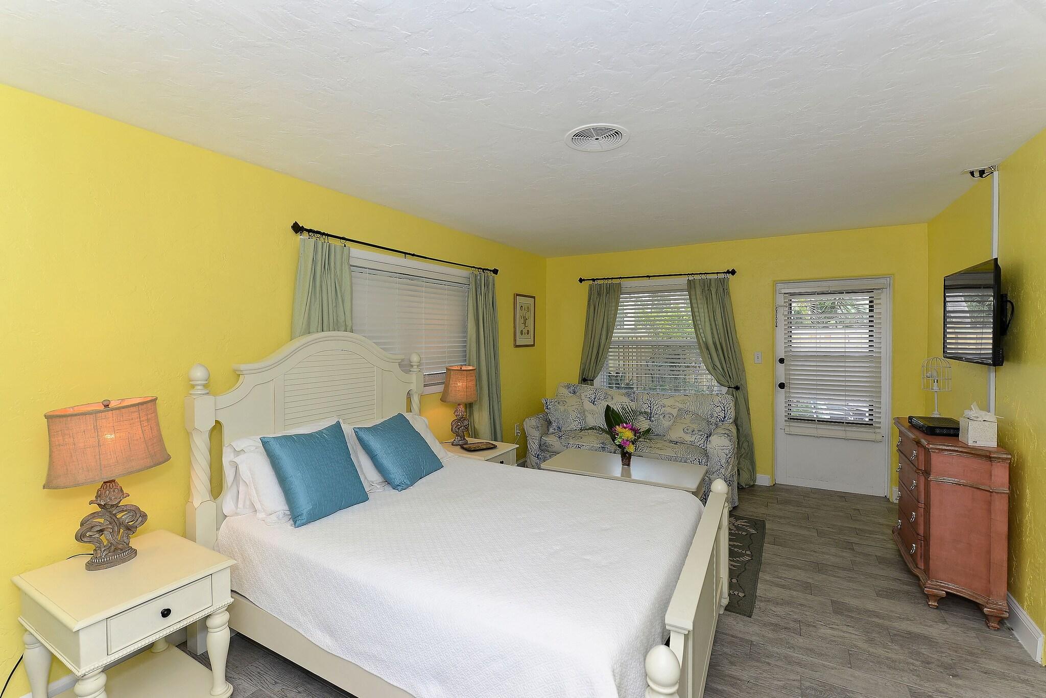 Studio Queen Size Bed