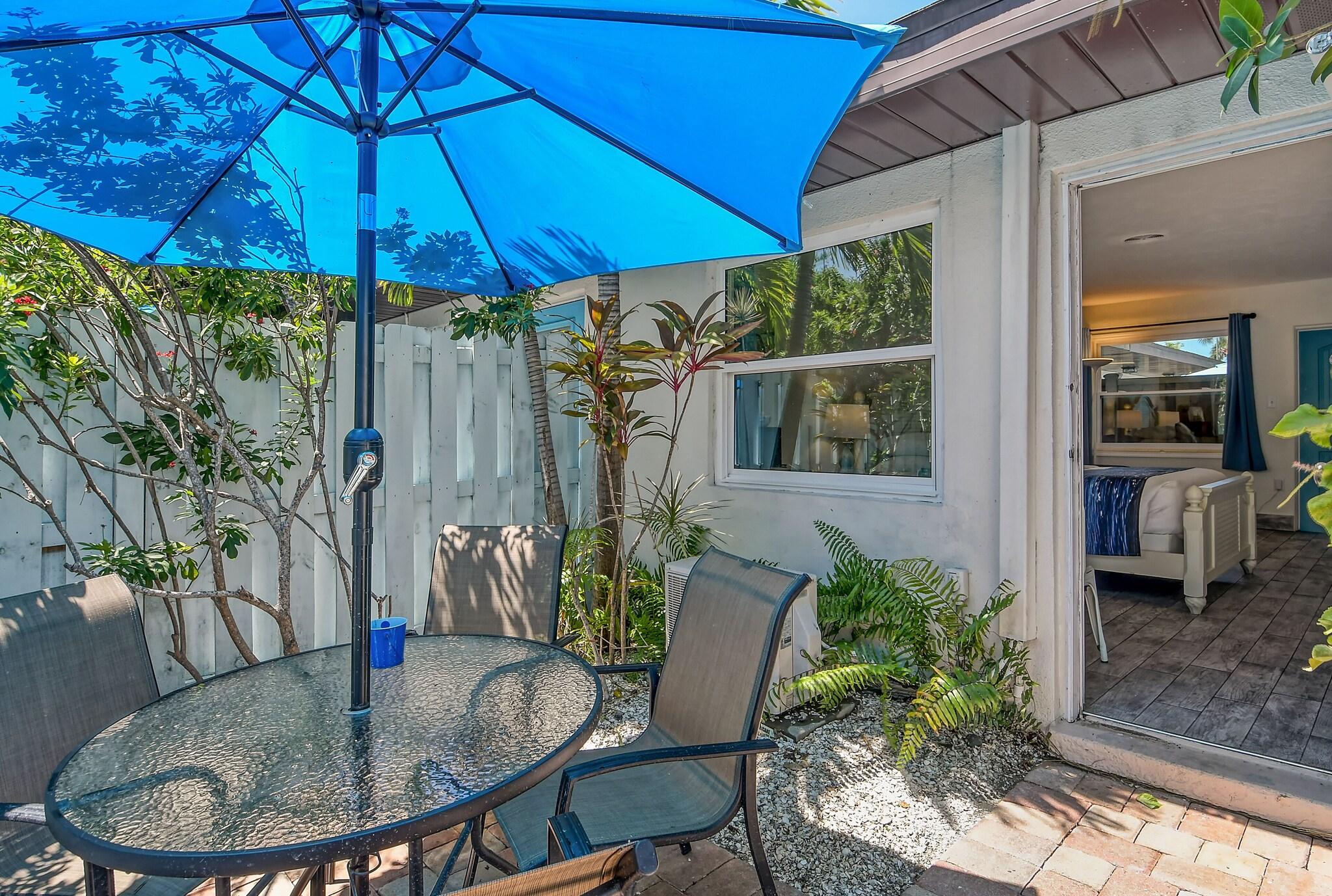 Studio Queen Size Bed