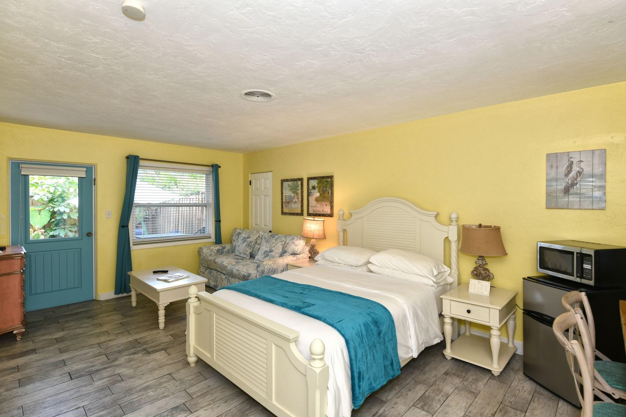 Studio Queen Size Bed