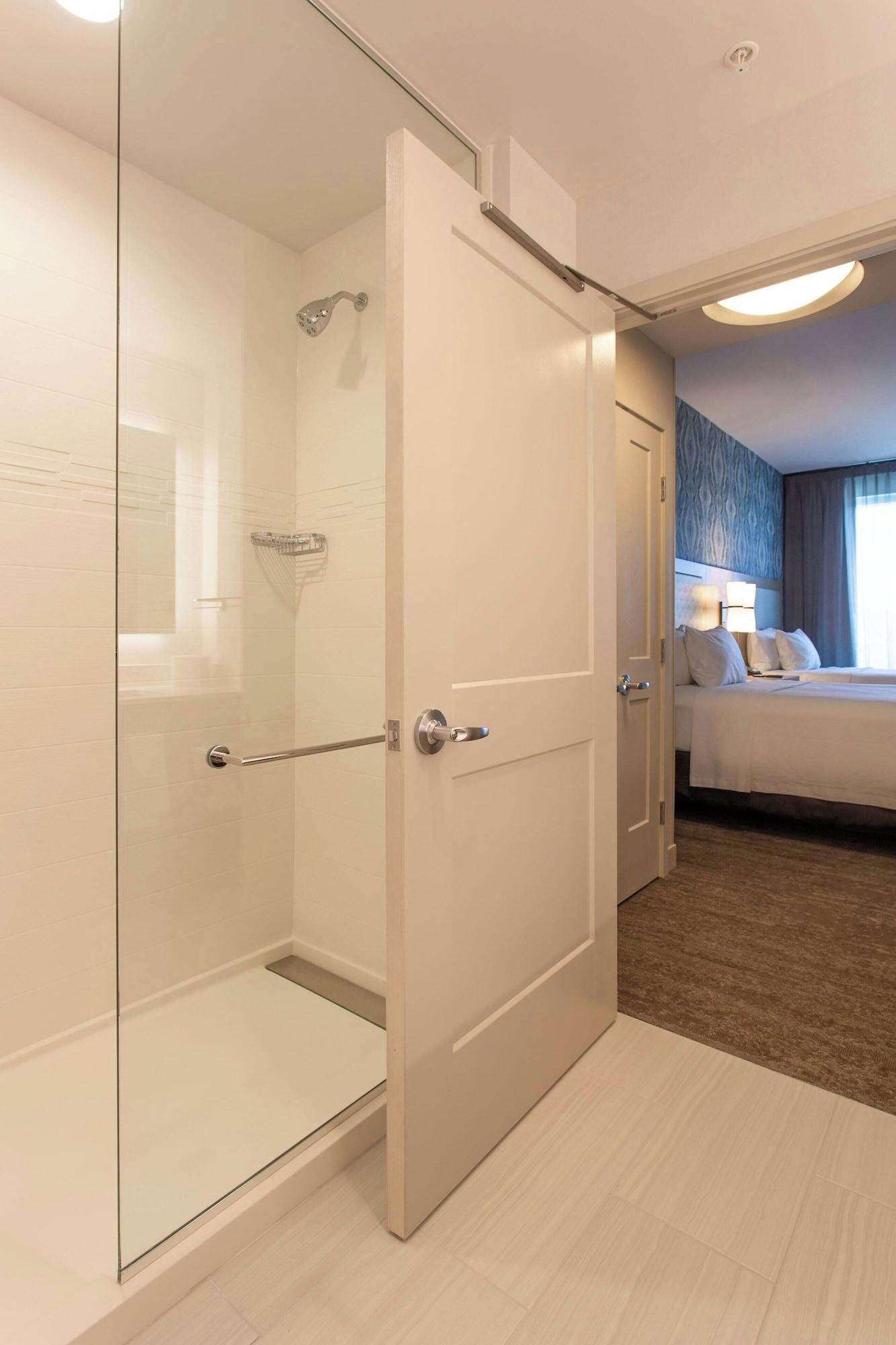 Suite Two Queen Beds Non Smoking