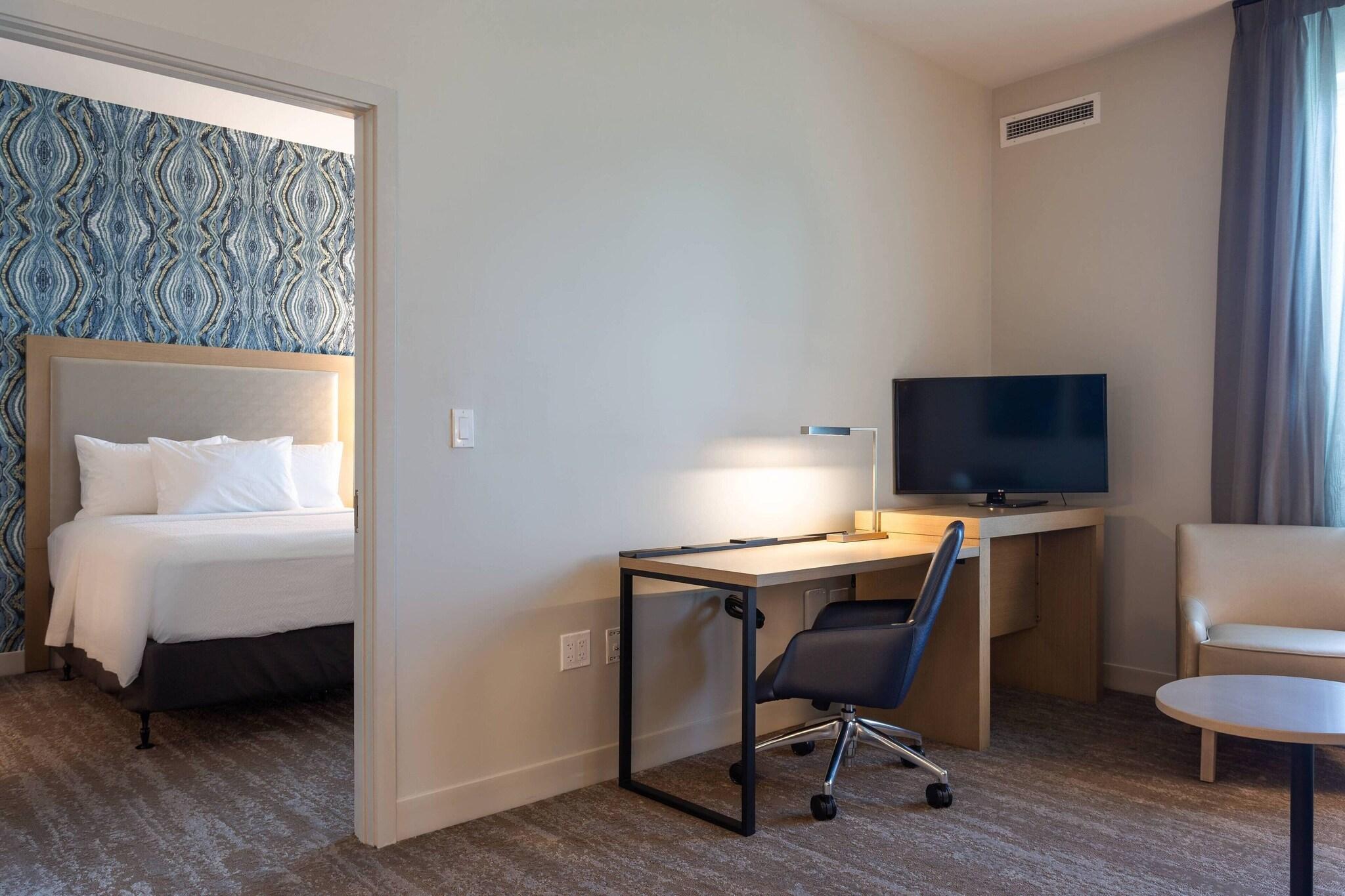 Suite Two Queen Beds Non Smoking