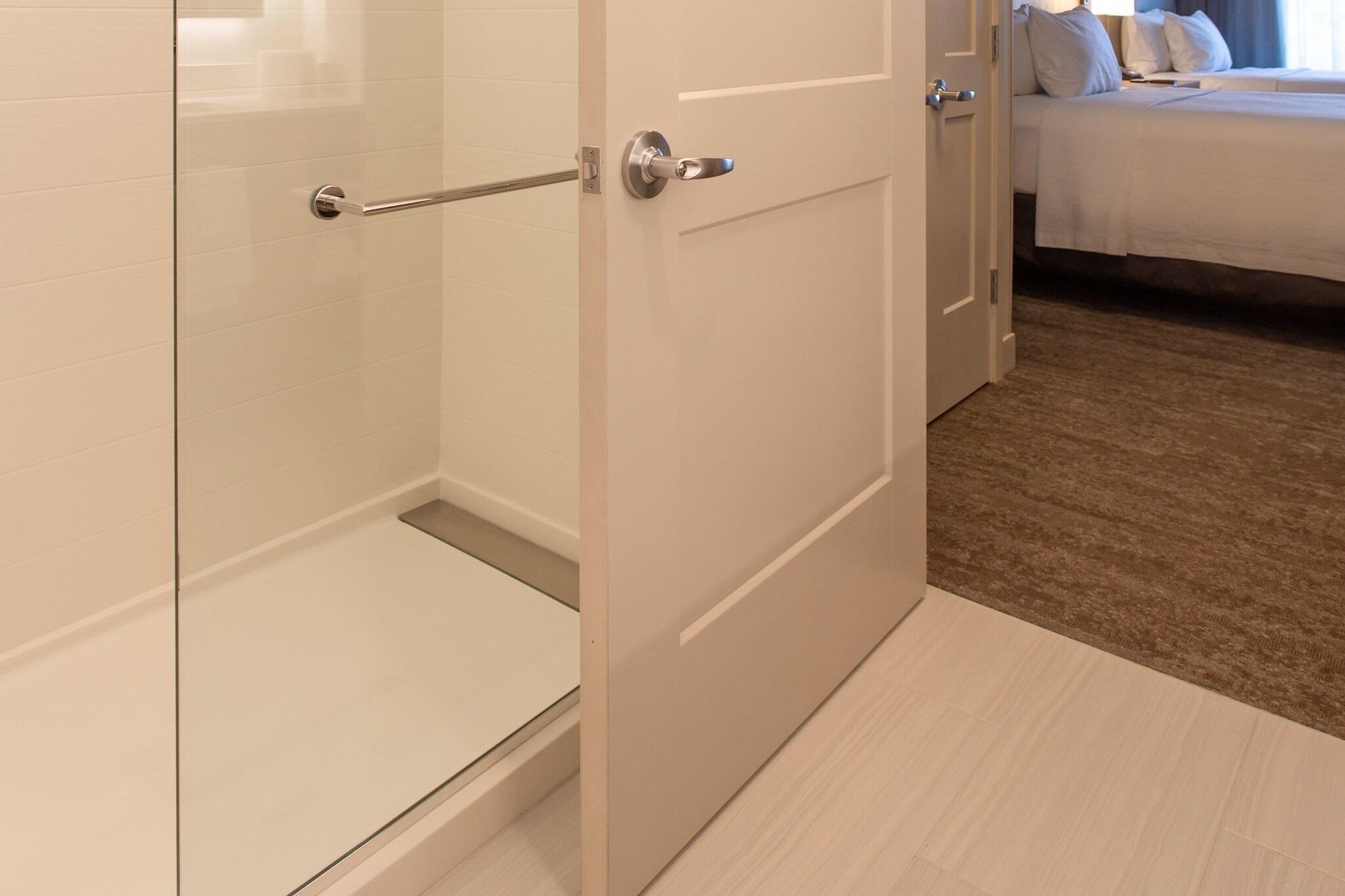 Suite Two Queen Beds One Bedroom