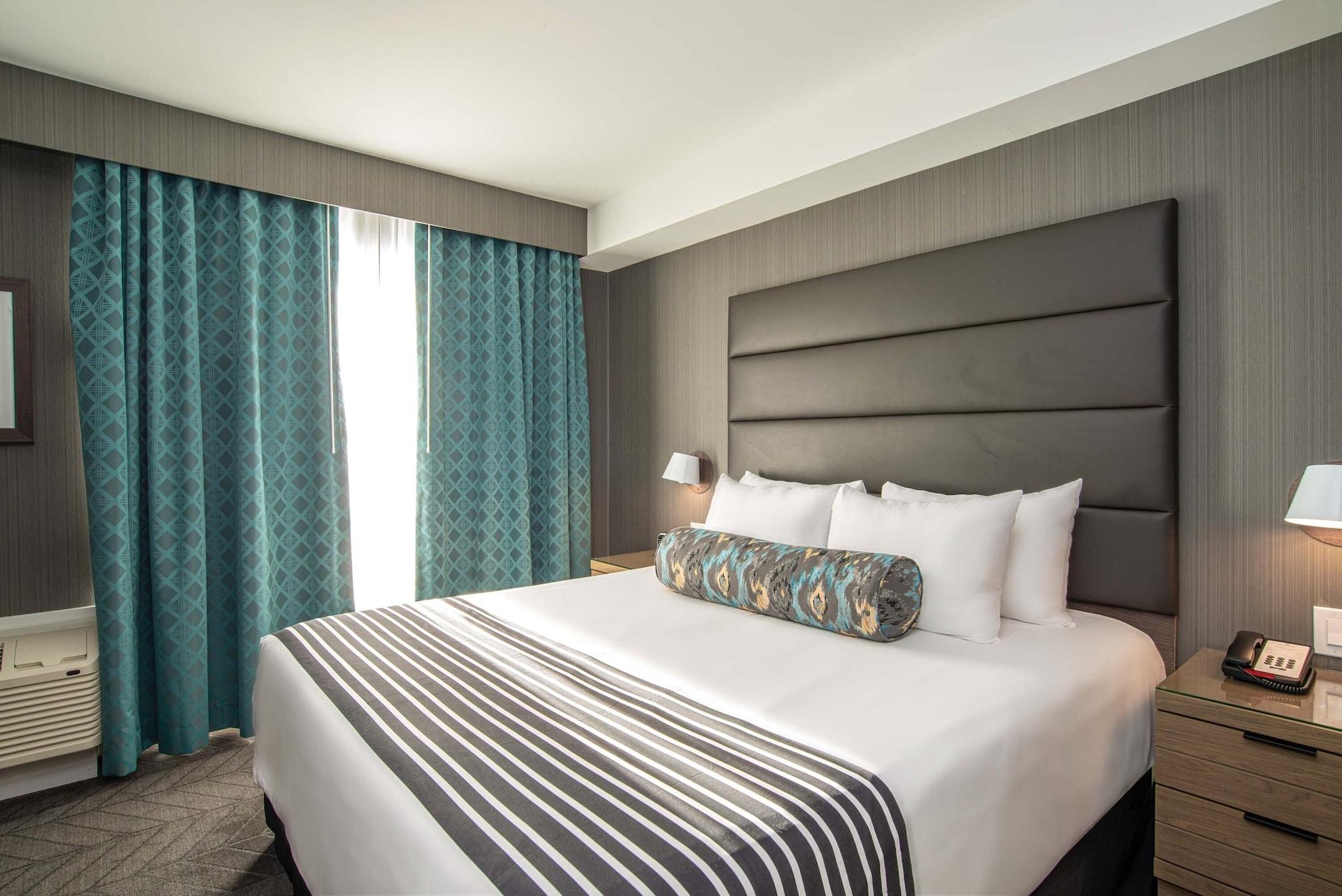 Suite with Kitchenette