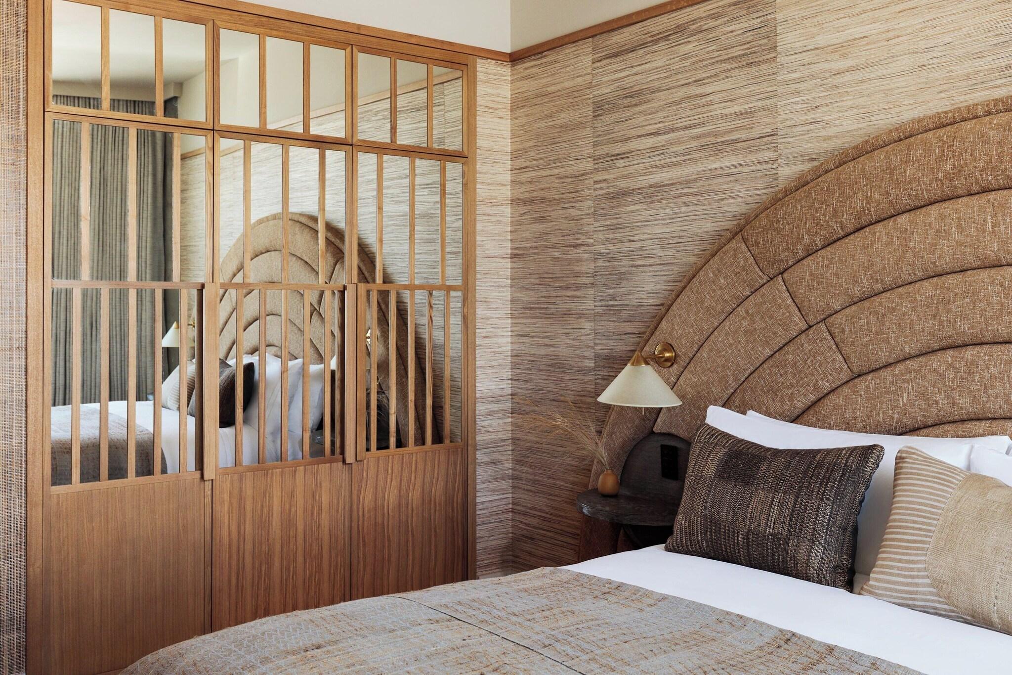 Double Accessible King Size Bed