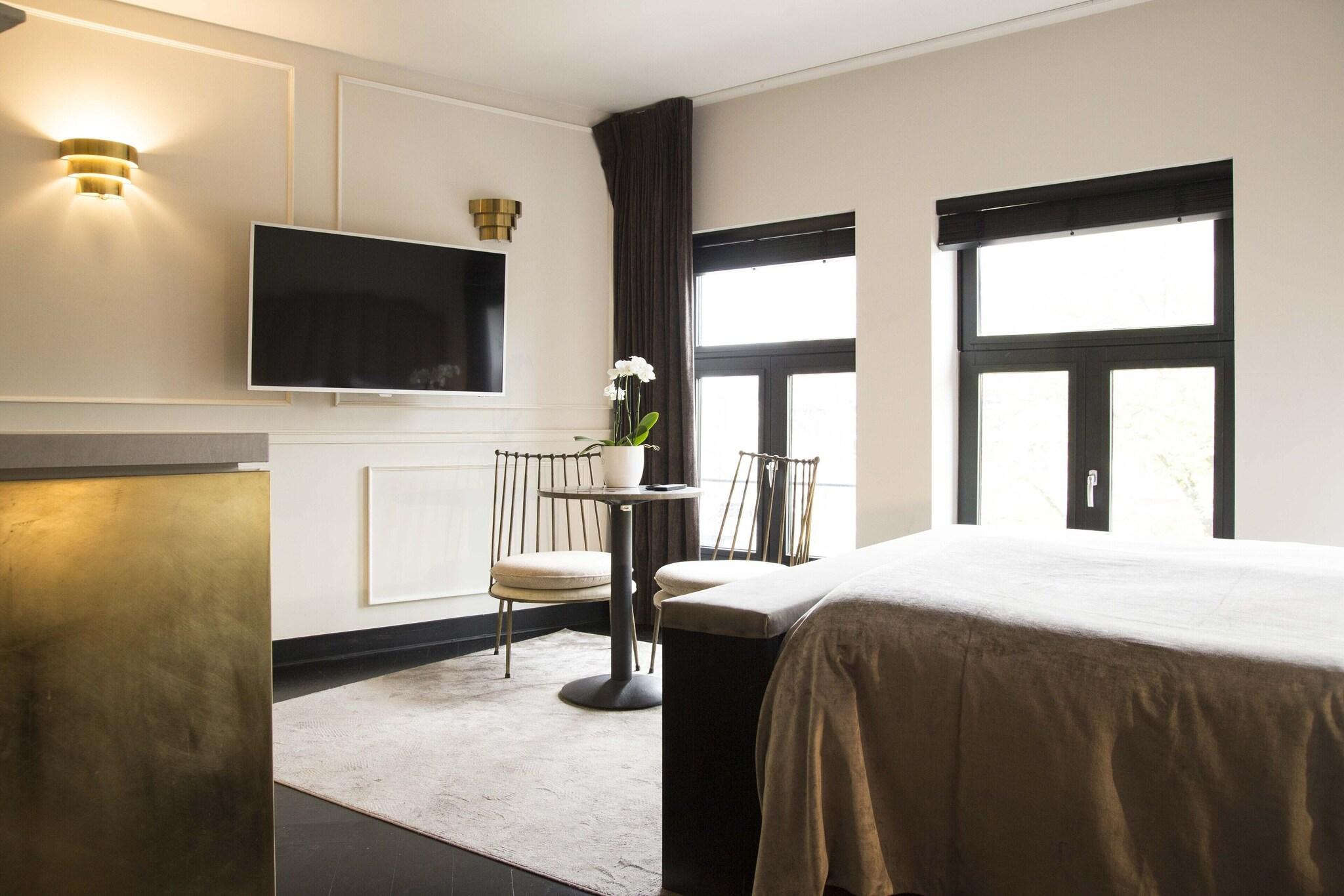 Studio with Double Bed