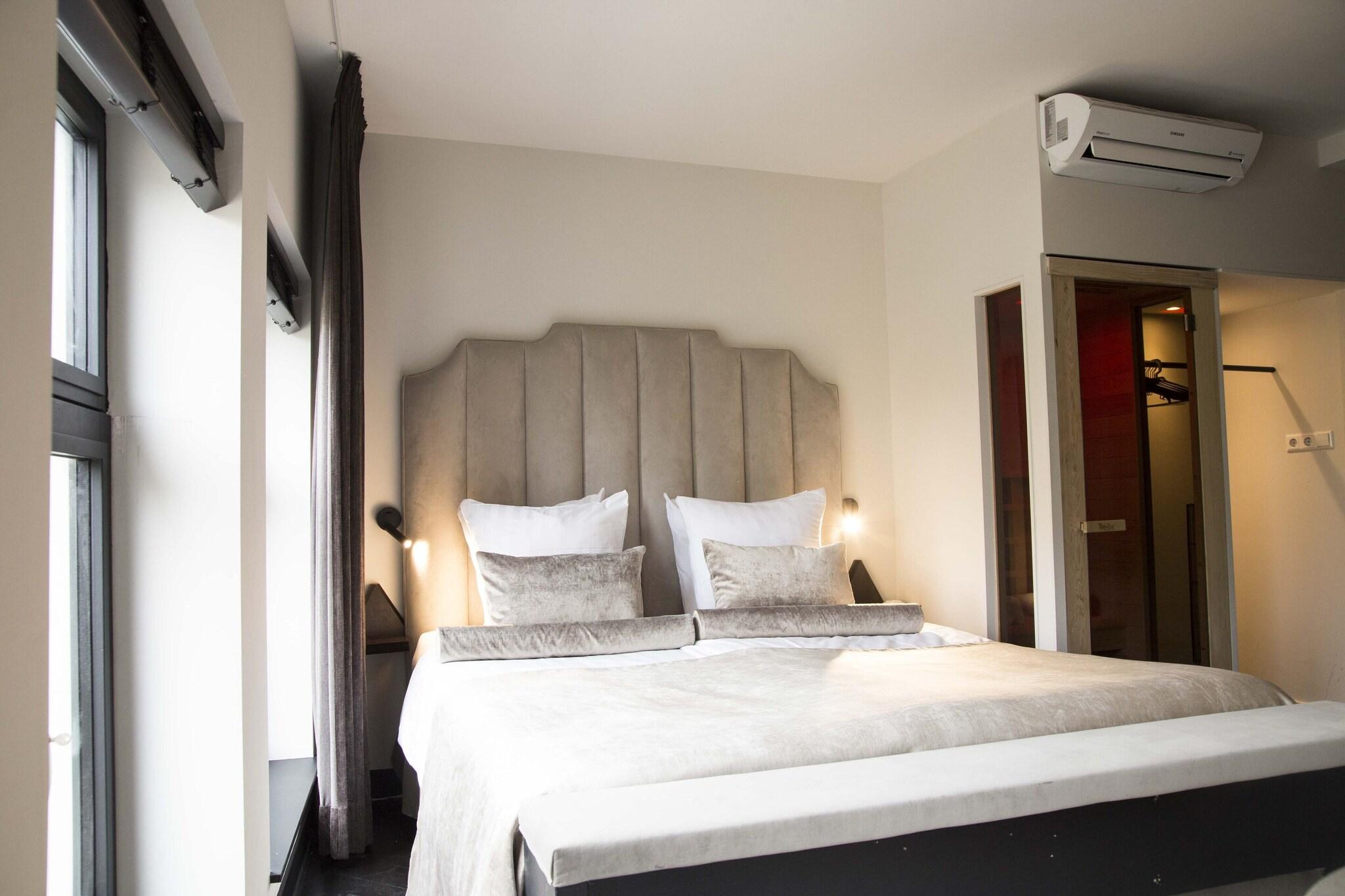 Studio with Double Bed