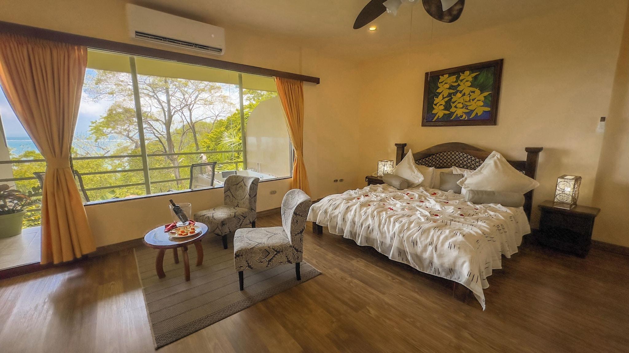 Junior Suite Ocean View King Bed